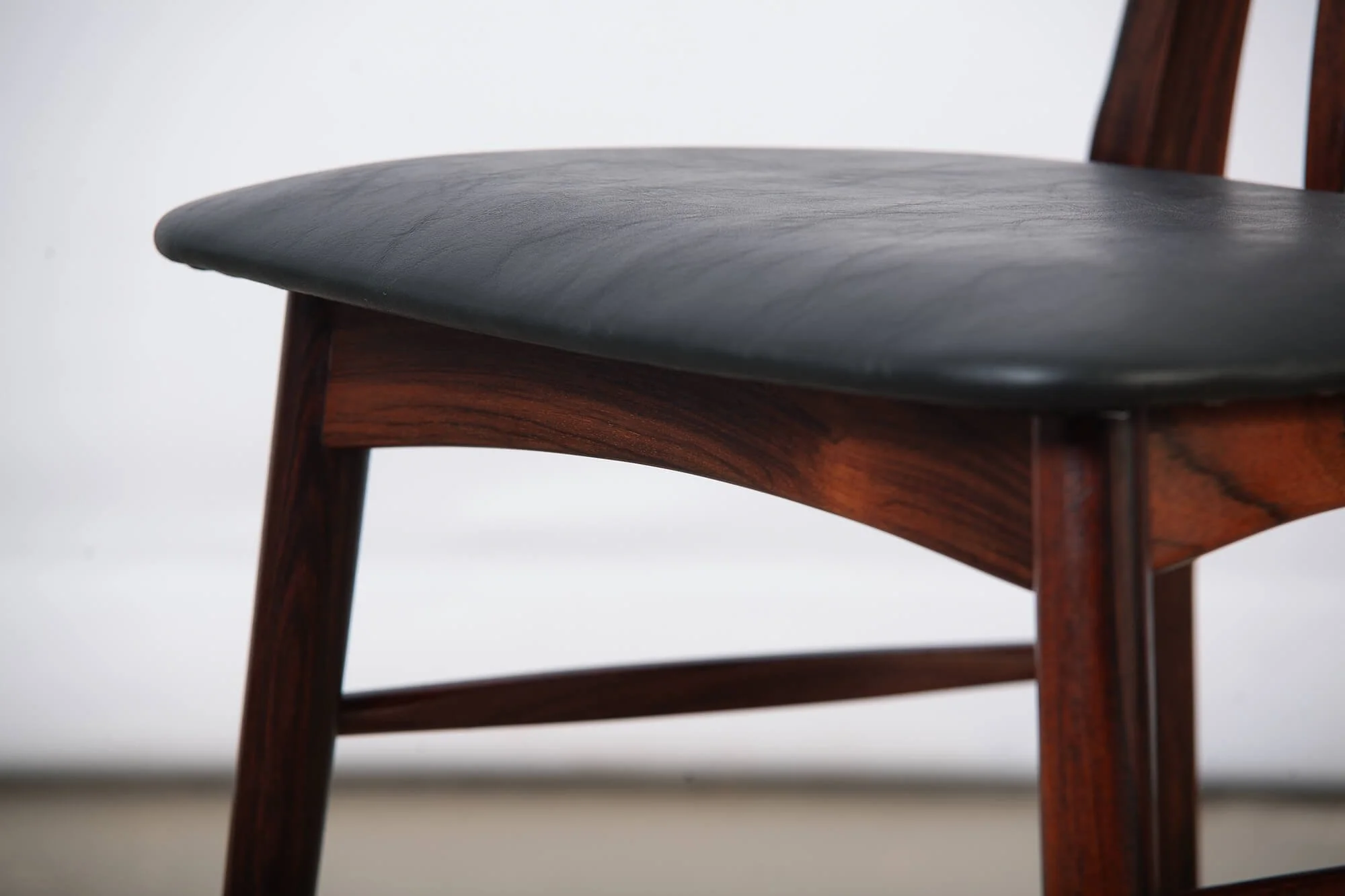 chaises_salle_manger_rosewood_hornslet_eva_detail2.jpg