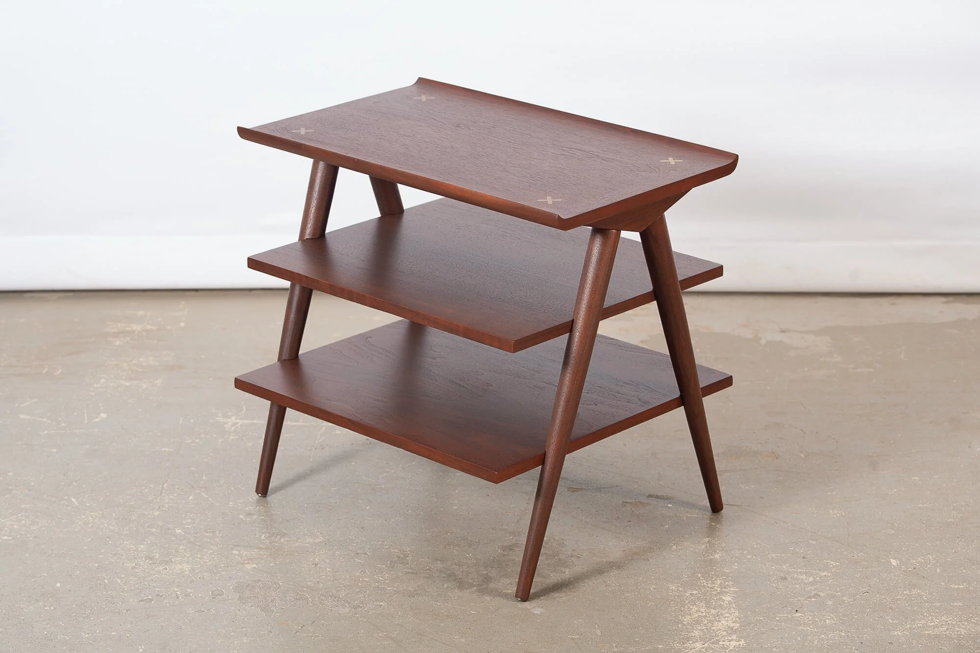 Table d'appoint en noyer