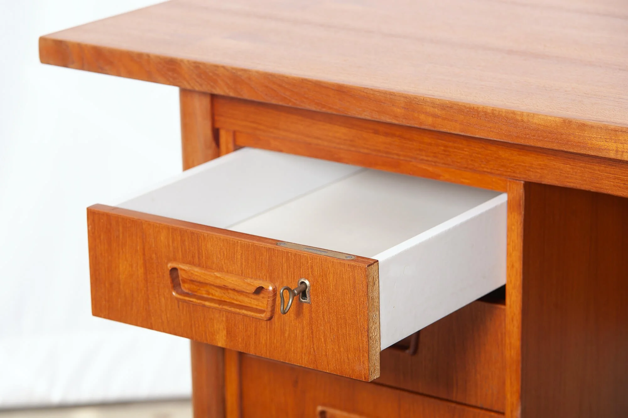 bureau_teck_ejsing_tibergaard_detail2.jpg