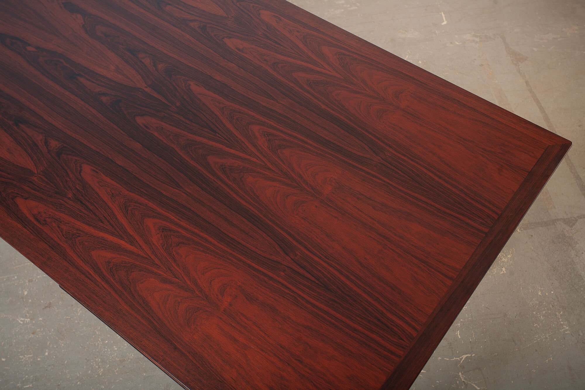 table_salle_manger_rosewood_hornslet_mobelfabrik_detail3.jpg