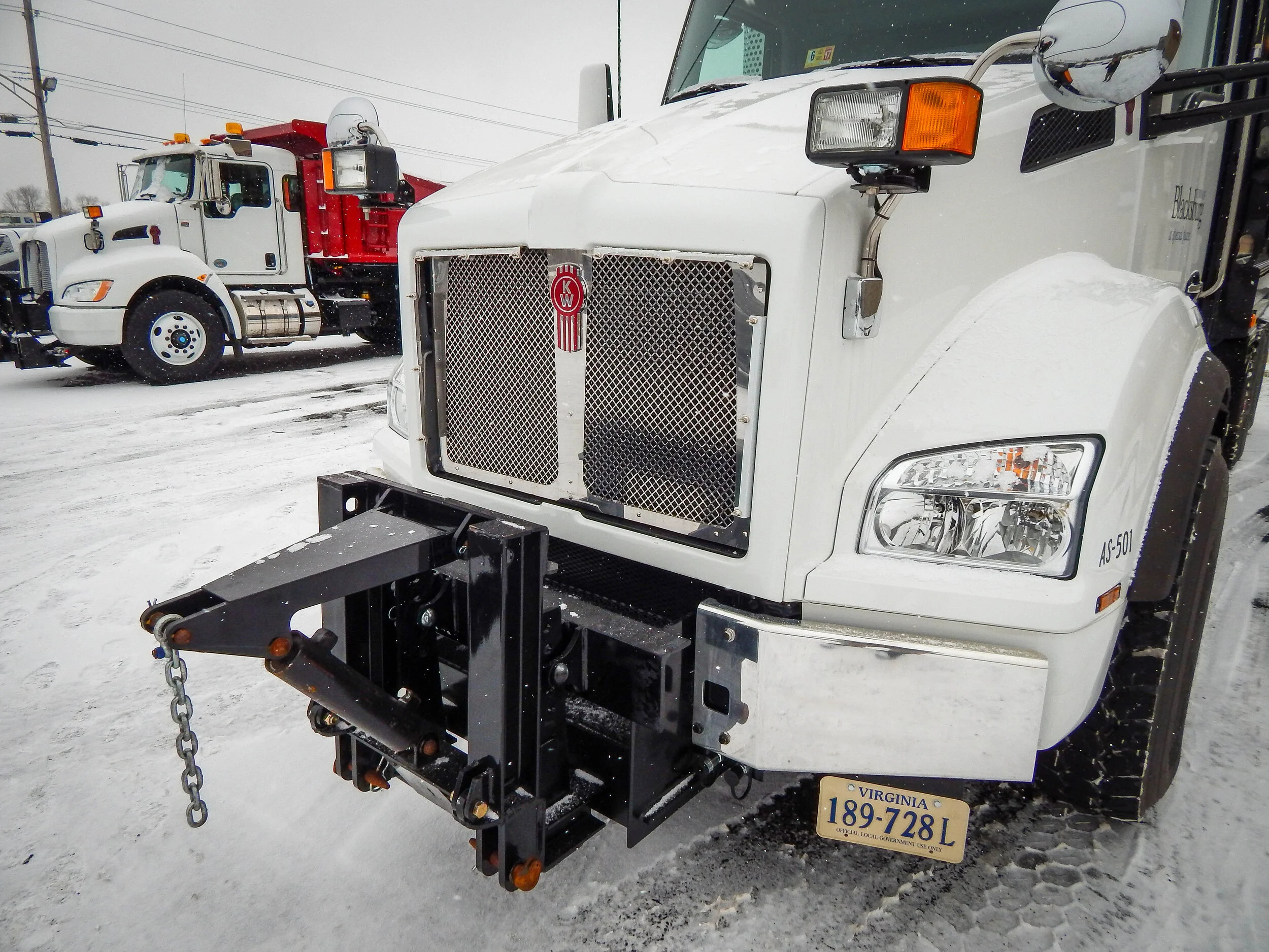 Snow & Ice Plow & Salt Truck Equipment IL, IN, KY & OH — Palmer Power & Truck Equipment