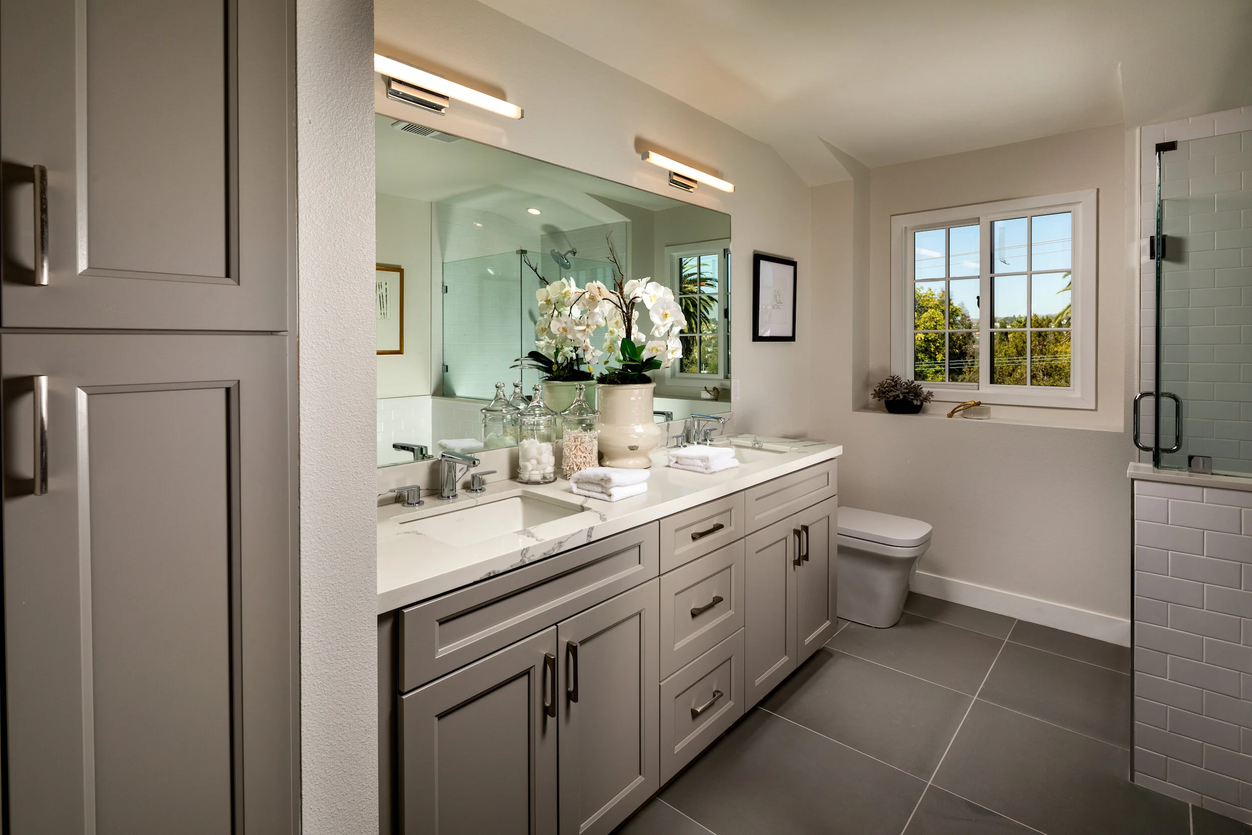 MS_191_Monterey_Model_A_Master_Bath.jpg