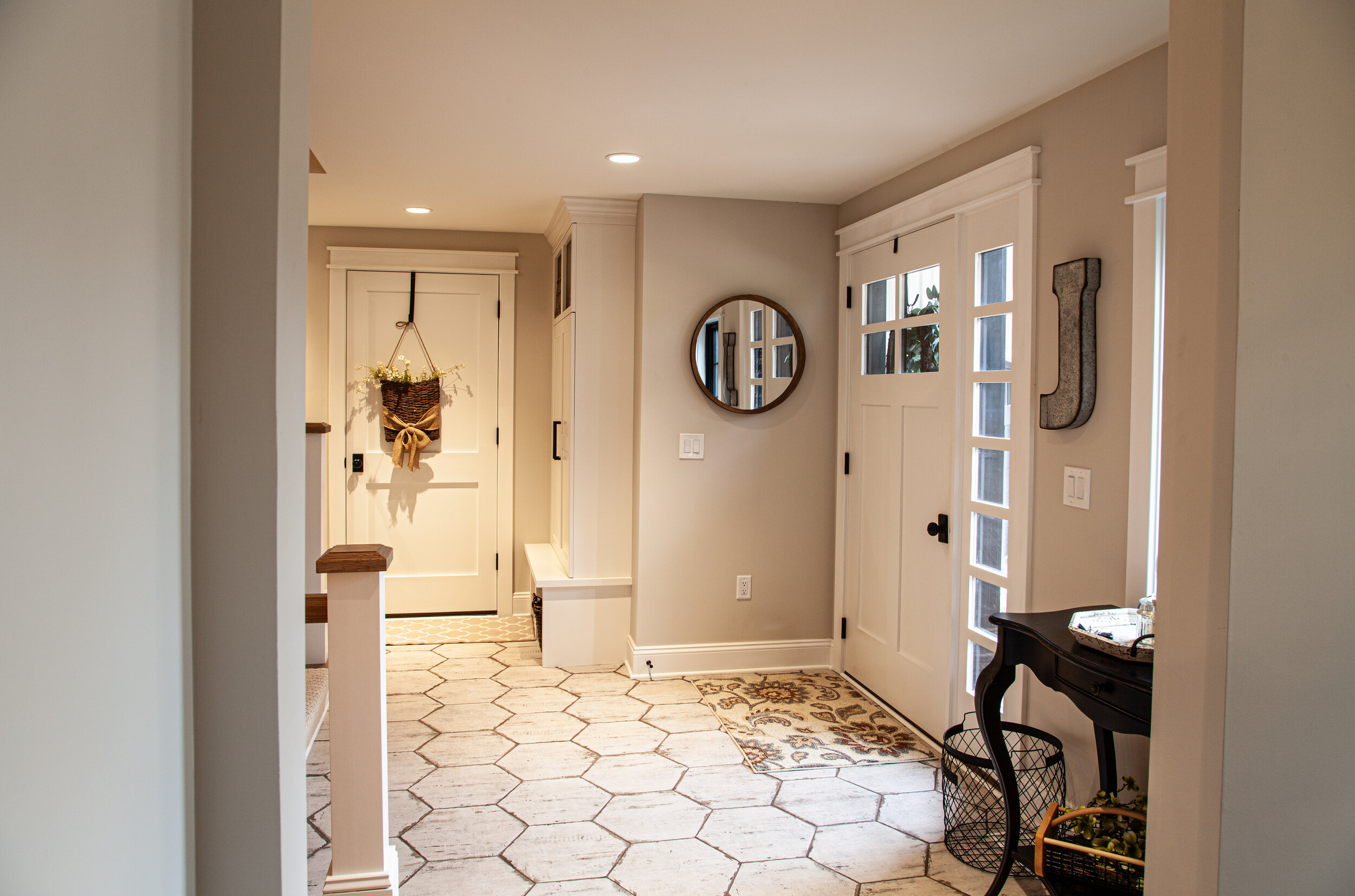 Distressed Wood Look Porcelain Entryway Floor