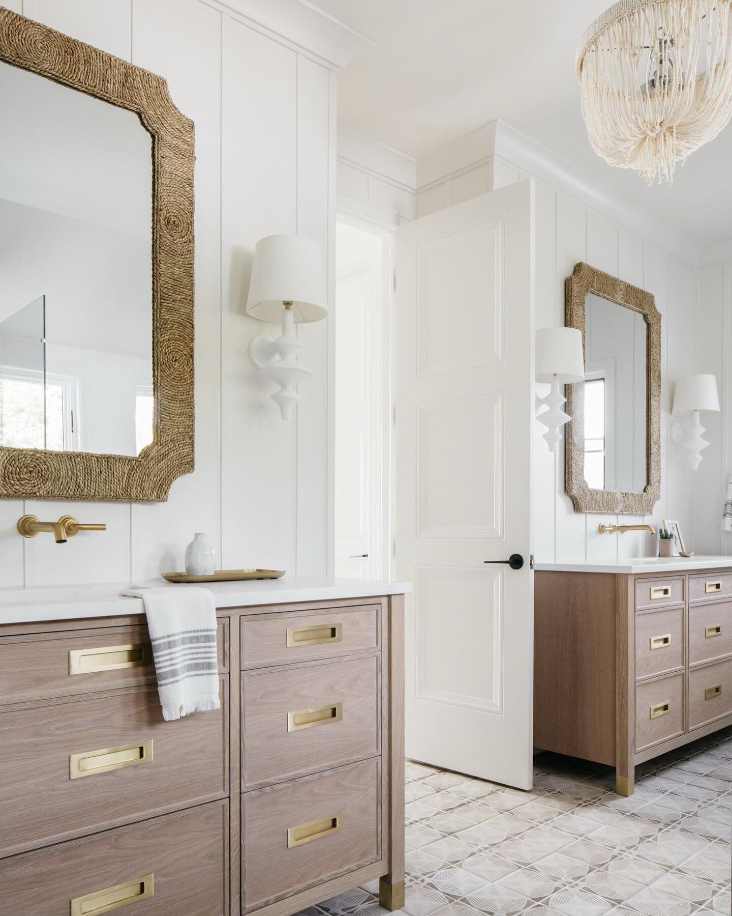 &ldquo;The best rooms have something to say about the people who live in them.&rdquo; - David Hicks 

Loving this bathroom that showcases one of our exclusive lines, @tabarkastudio
Customizable to fit any color-way, personality, or project! These uni