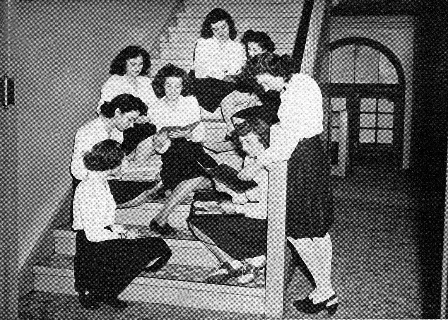 Girls+on+Stairs+1946.jpg