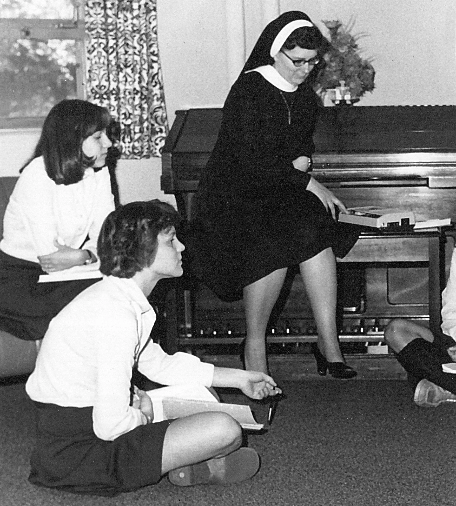 Rosaria & SFA Students.jpg