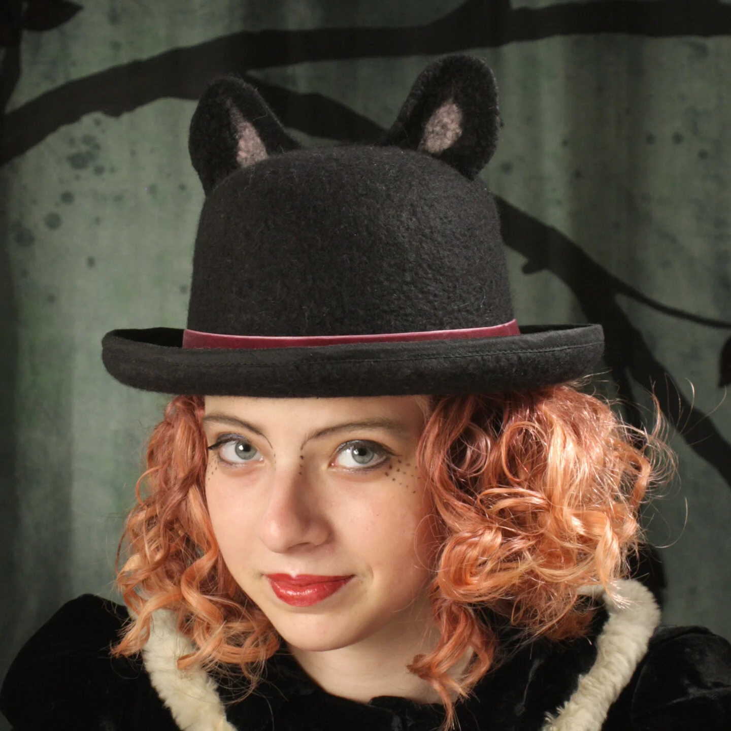 kitty bowler hat