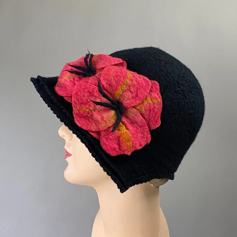 vintage ladies cloche hat — Miss Fitt & Co. ~ Moss Fête display picture 3