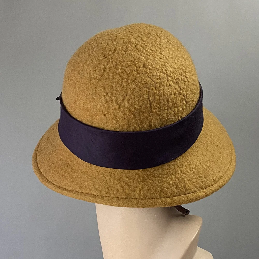 vintage ladies cloche hat — Miss Fitt & Co. ~ Moss Fête display picture 1