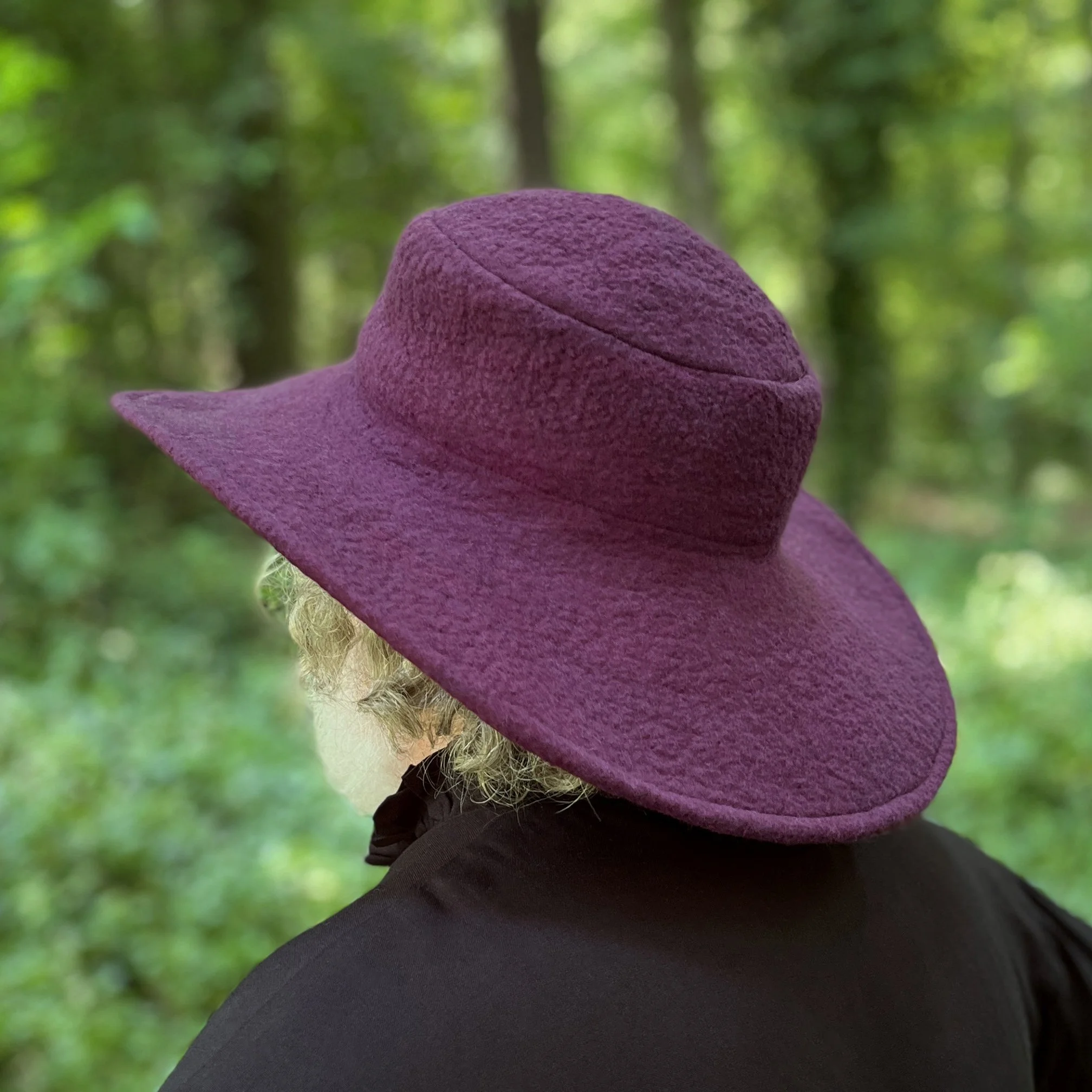 Roamer Damson Back Angle Left.jpg