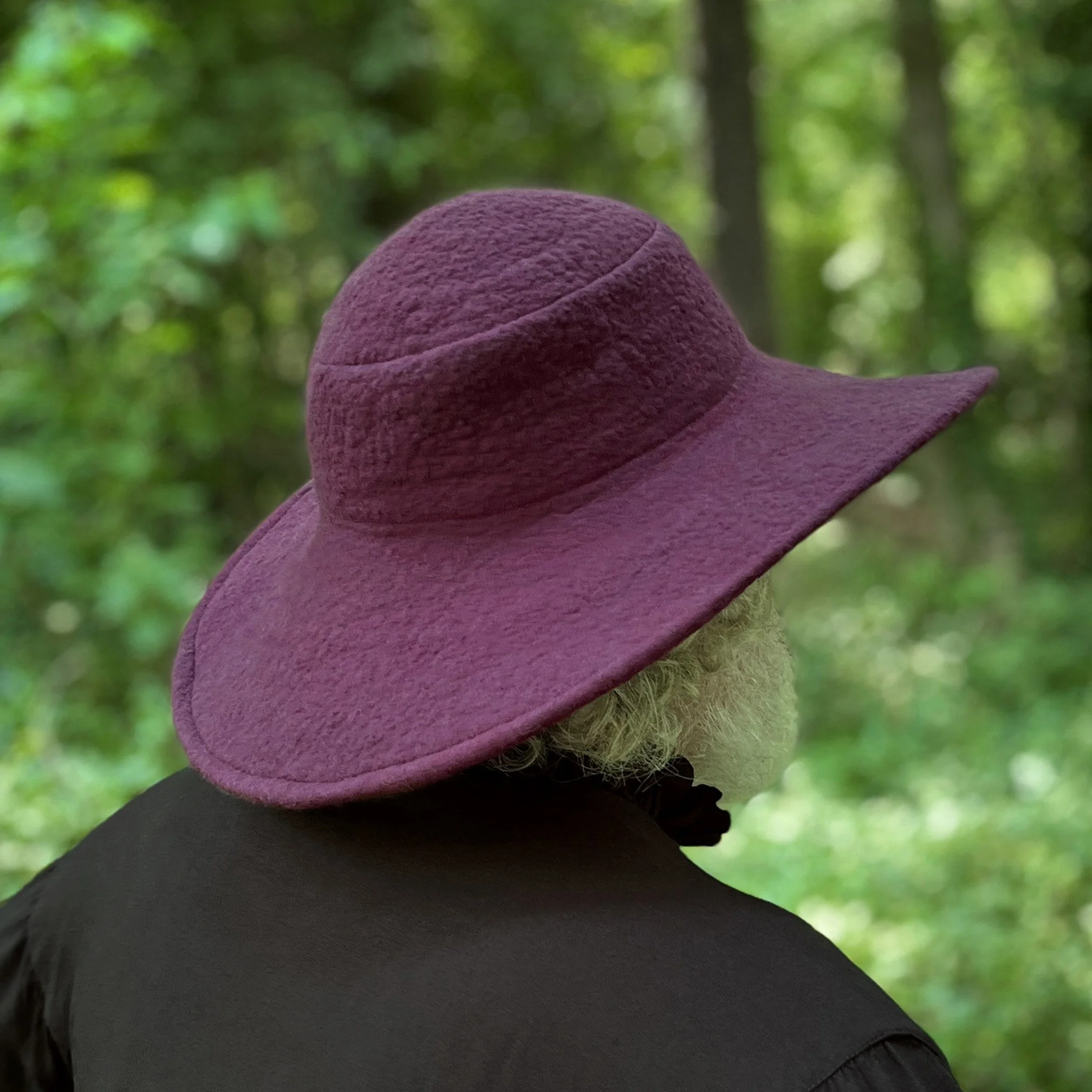 Roamer Damson Back Angle Right.jpg