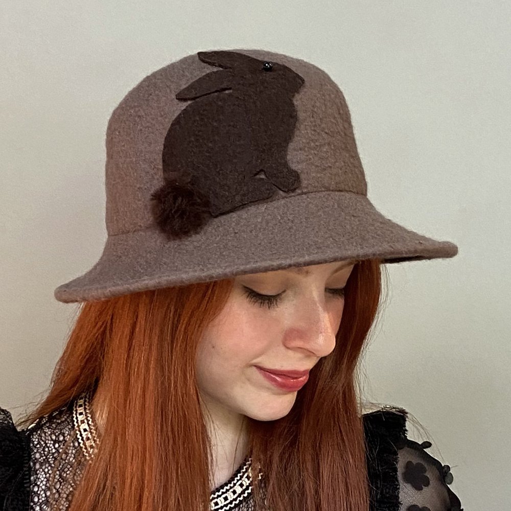 Vintage ladies animal cloche hat — Miss Fitt & Co. ~ Moss Fête display picture 1