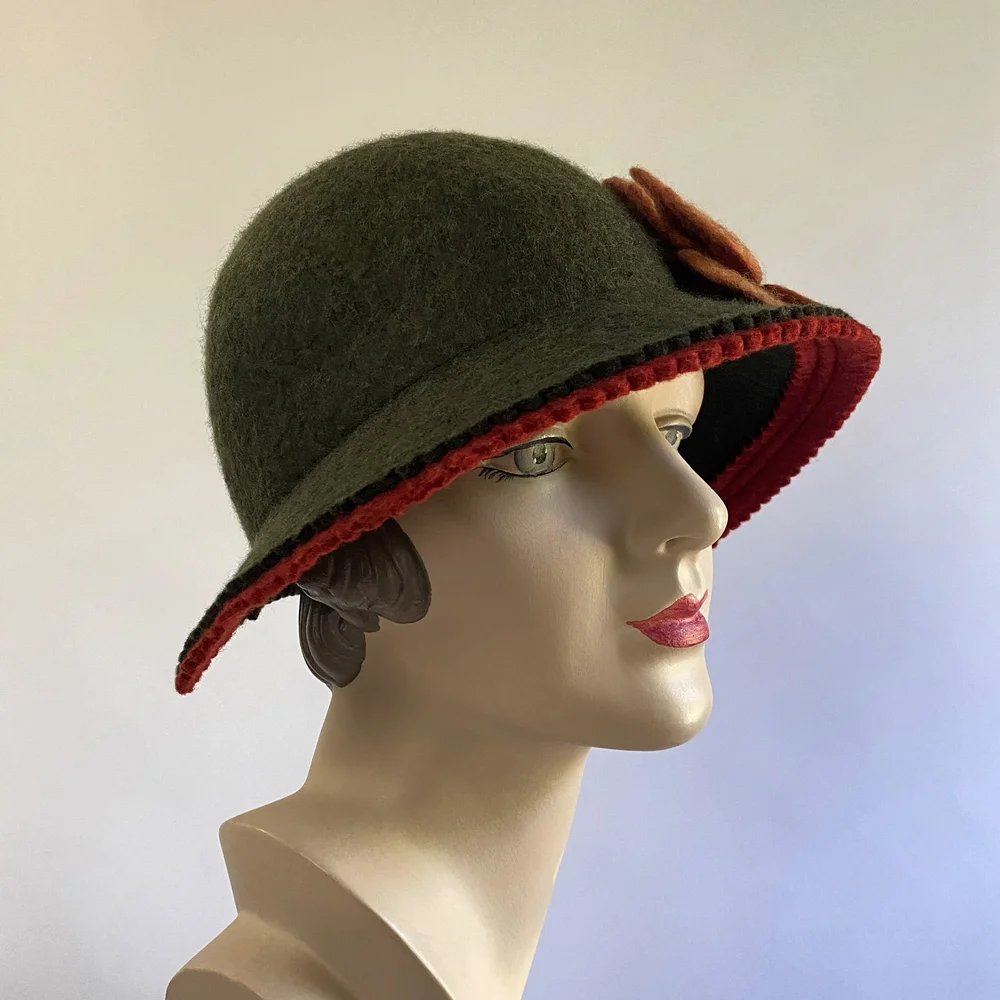 vintage ladies cloche hat — Miss Fitt & Co. ~ Moss Fête display picture 1