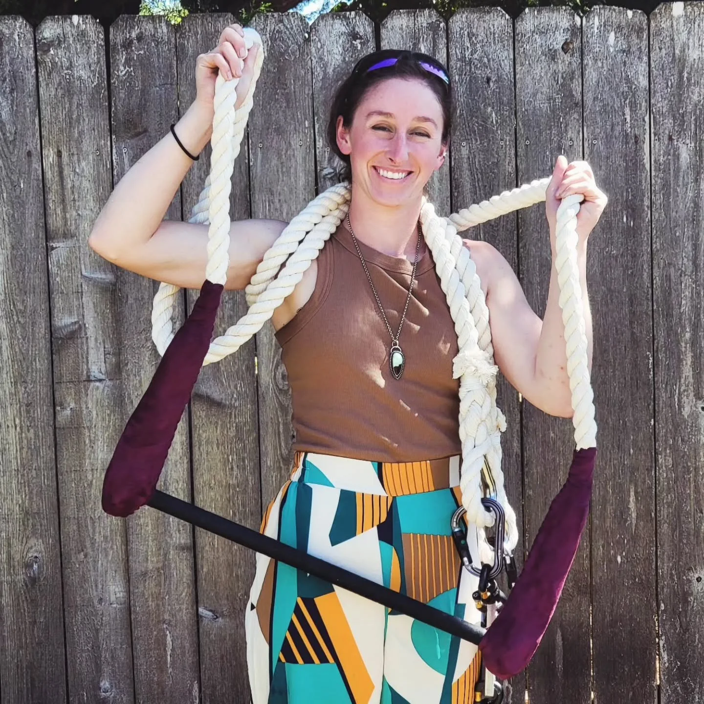 Treated myself to an early birthday gift & finally invested in a trapeze of my own! This beauty was crafted by the lovely folks at @trapeze_arts 💜 
Yesterday, I got to break it in for the first time at @earth_and_elevate aerial studio & wor
