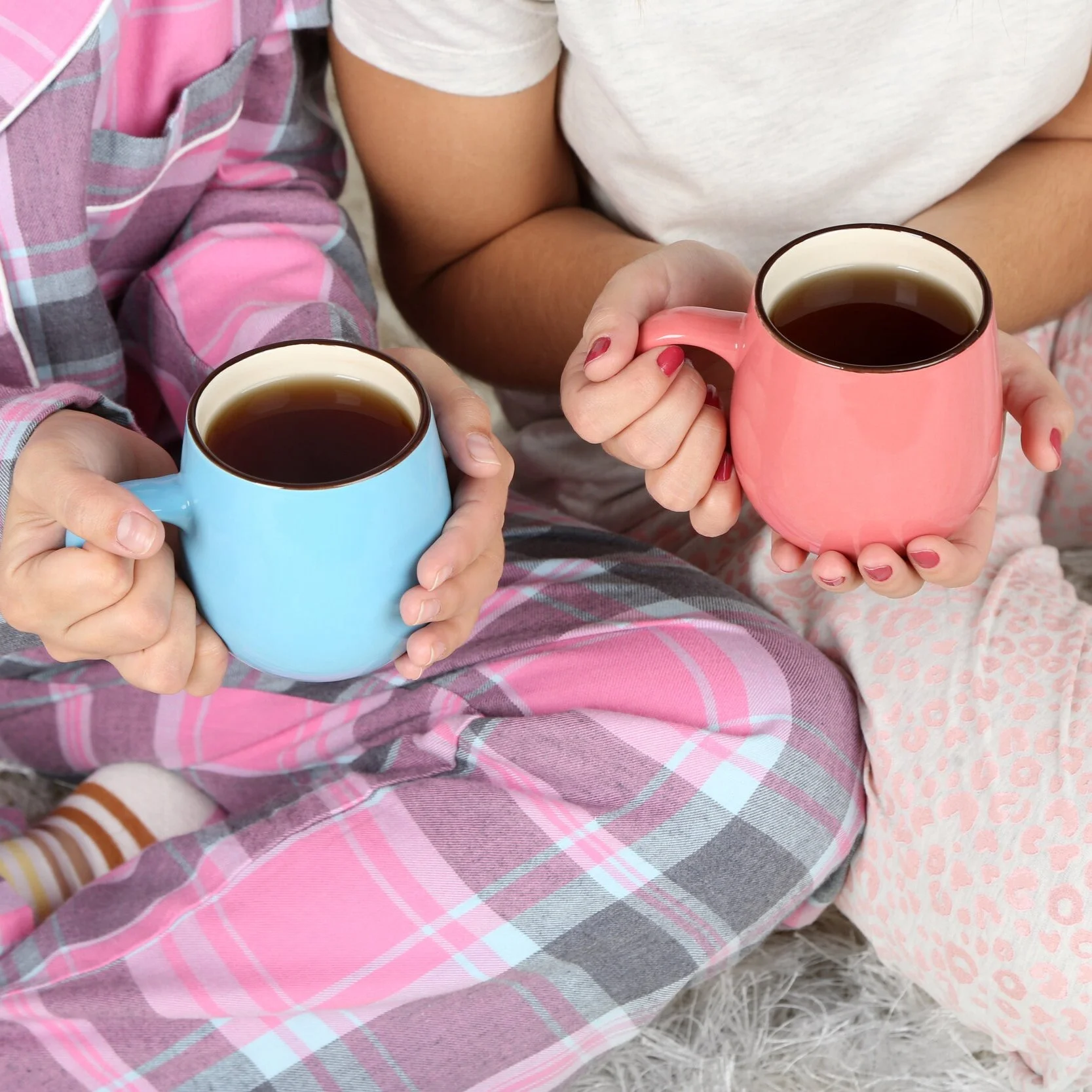 Girls Night #69: How to Know When a Friendship Needs to End (and How to Actually End It!)