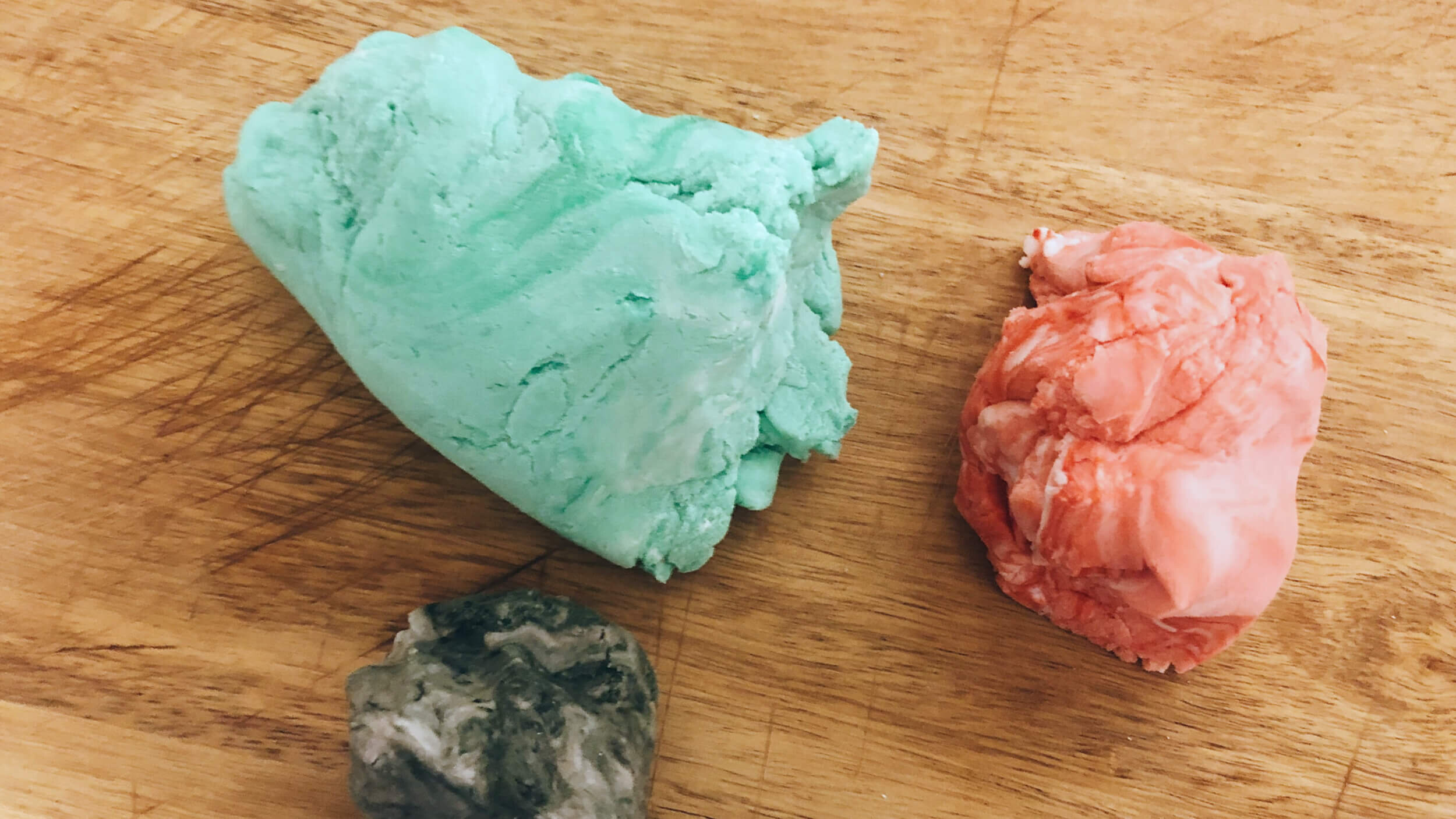 We made Olivia Colman out of DIY Play-Doh