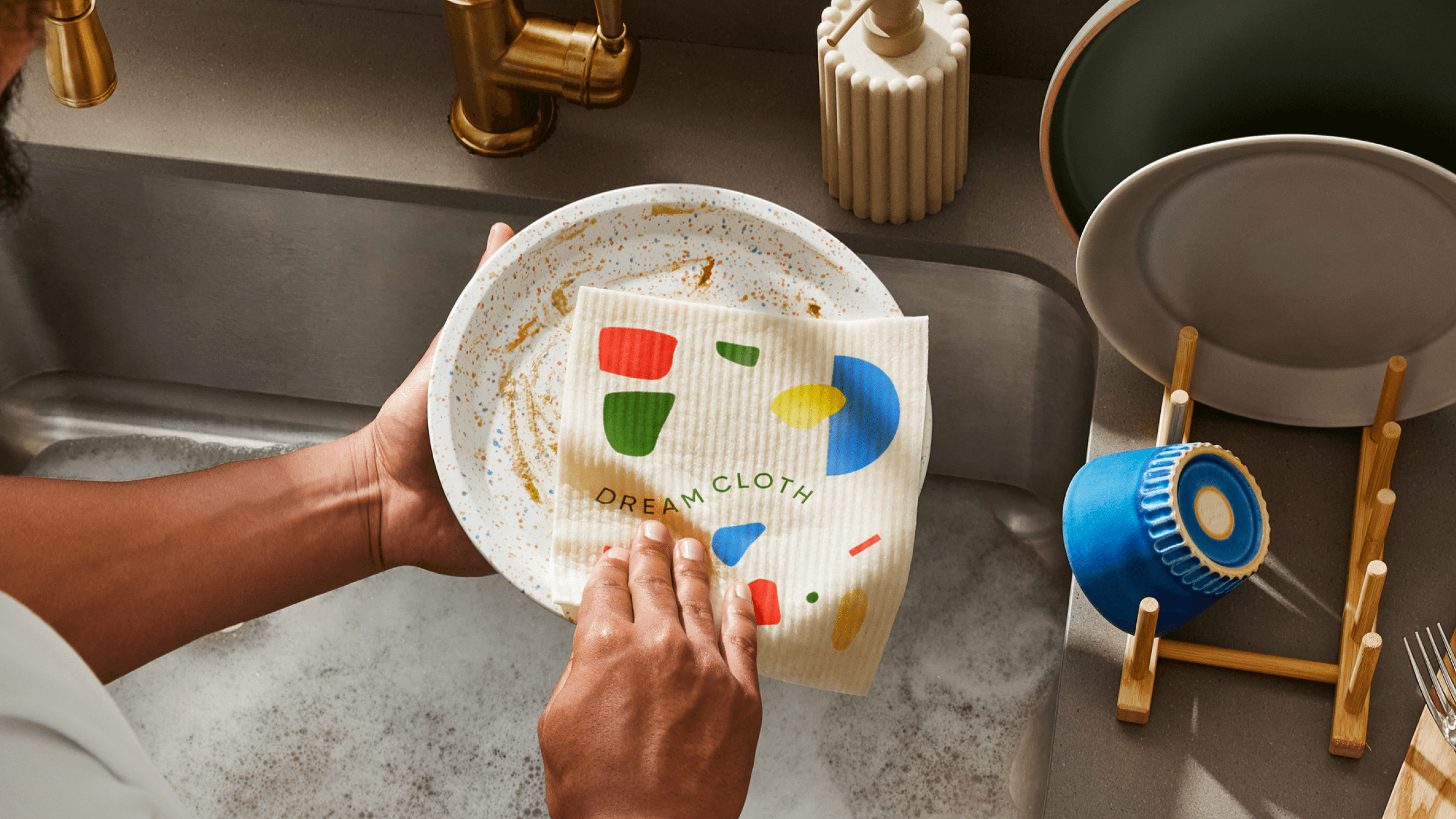 How Eco-Friendly Are Sponges for Washing Dishes?