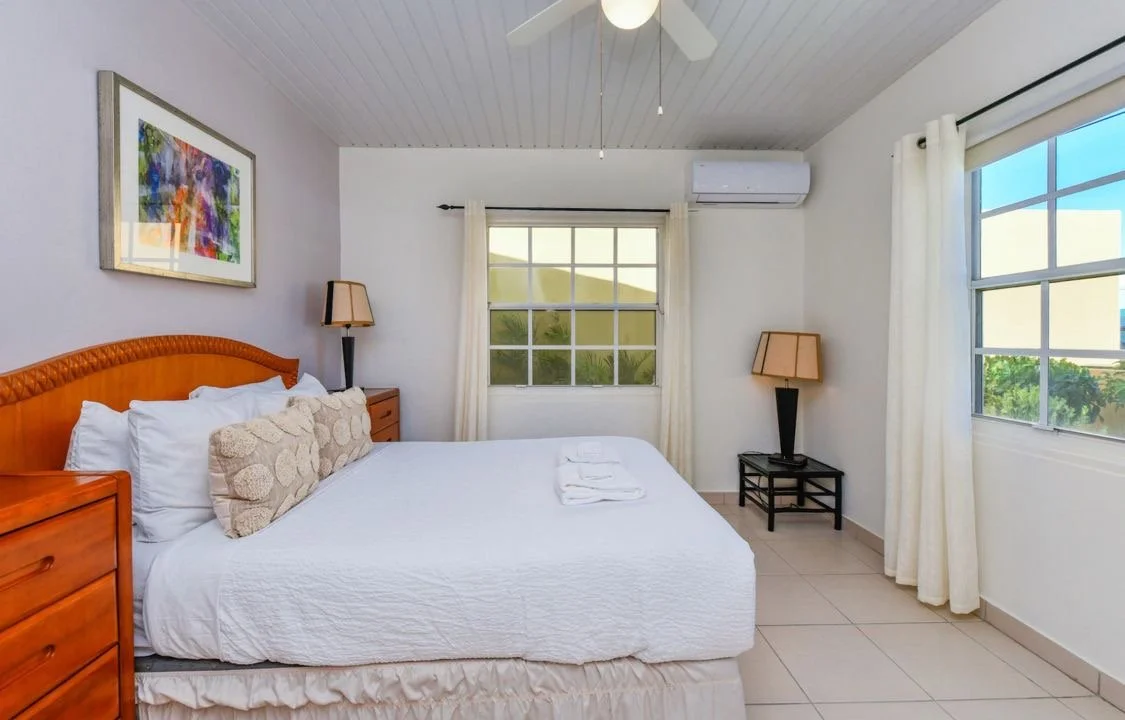Aruba Artist Retreat Private Queen Bed