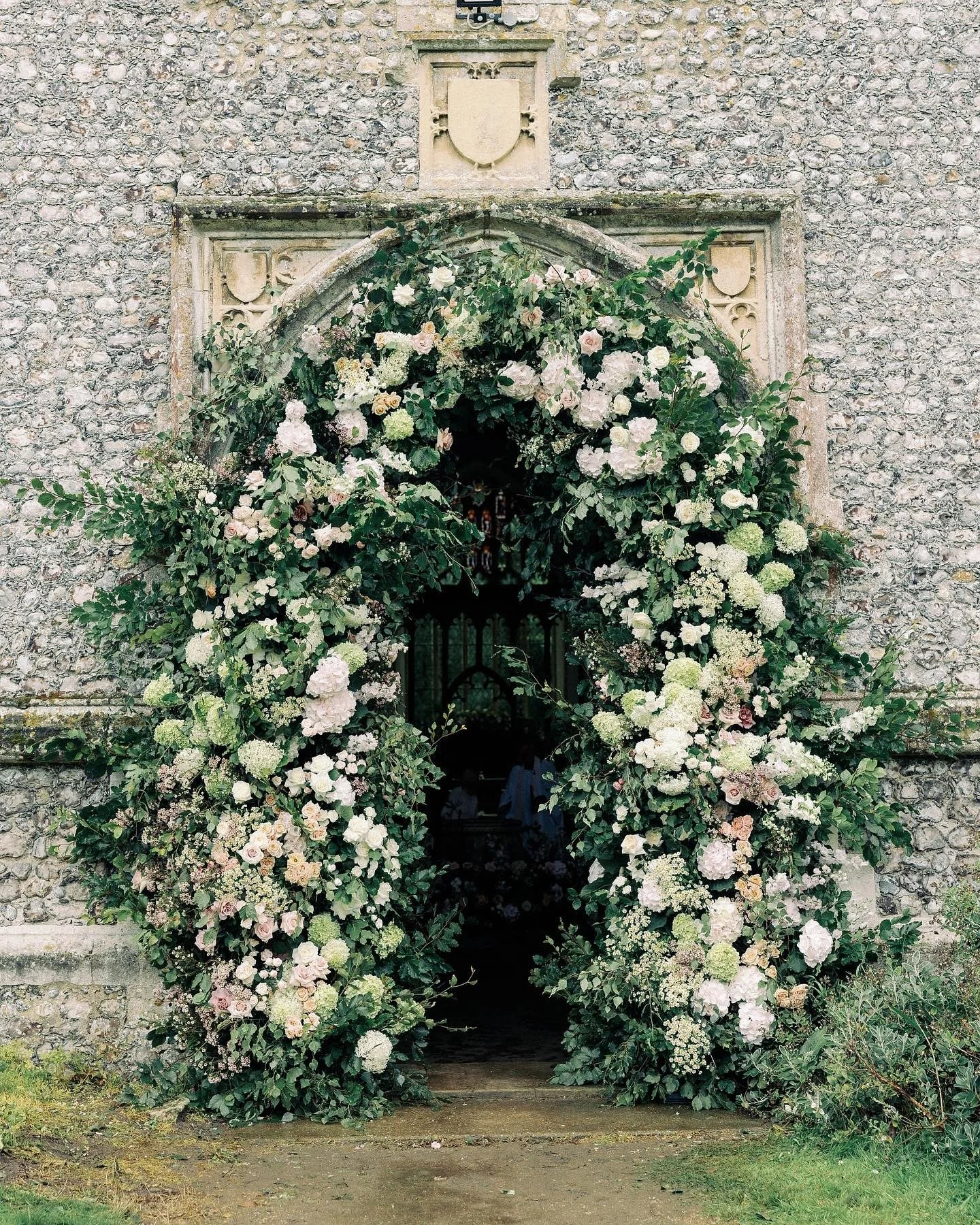 Two years ago my girlies and I were building one of the highlights of my career so far, the most gorgeous church archway filled with hydrangea, delphinium and roses. The main reason why it&rsquo;ll always be a career highlight is because of how much 