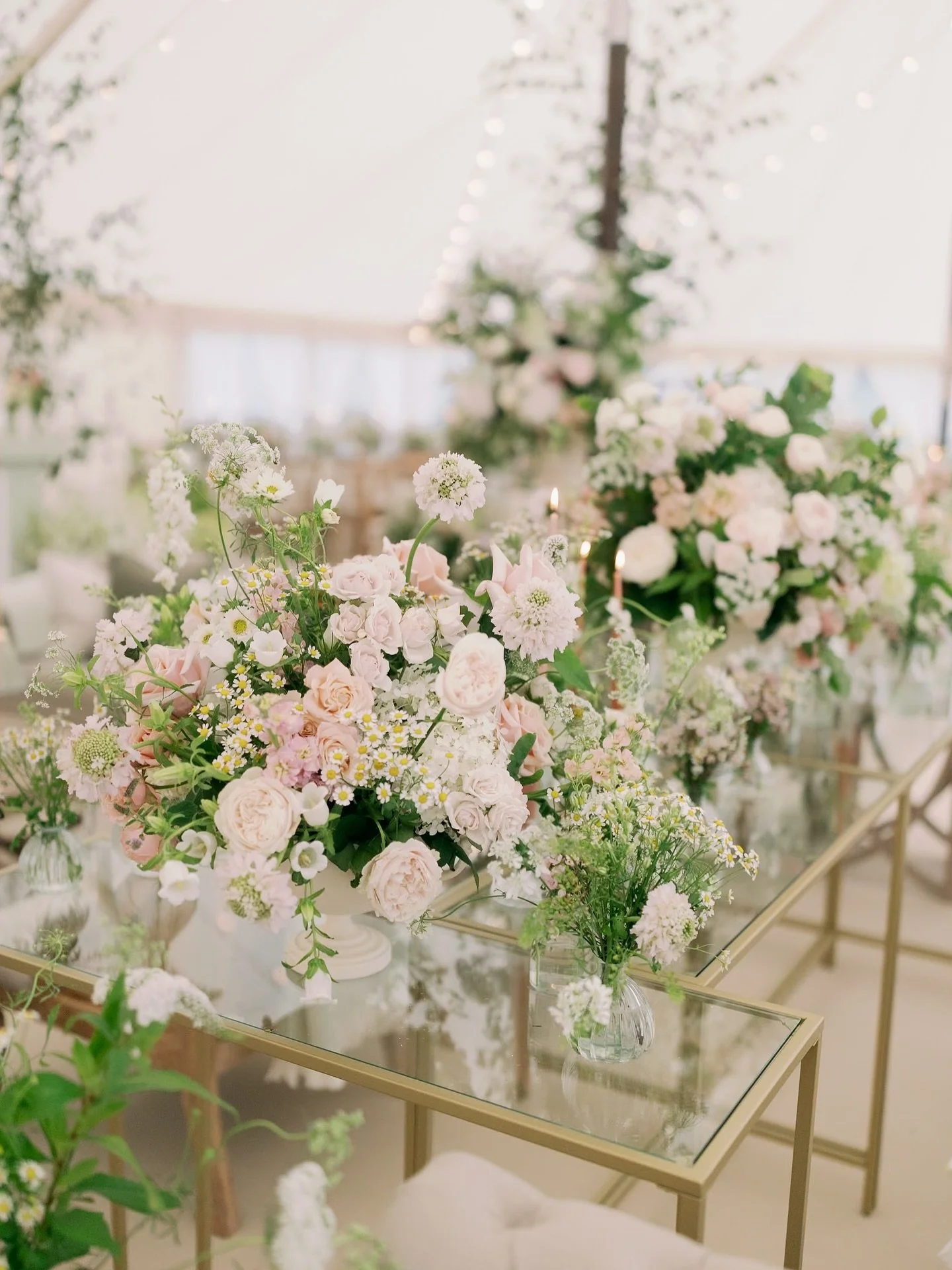 Almost 2 years since this spectacular wedding set in the heart of the Norfolk countryside. Abundantly overflowing with warm, peachy pink florals and delicate August blooms. Thousands of stems of daisies, garden roses and the very best locally grown f