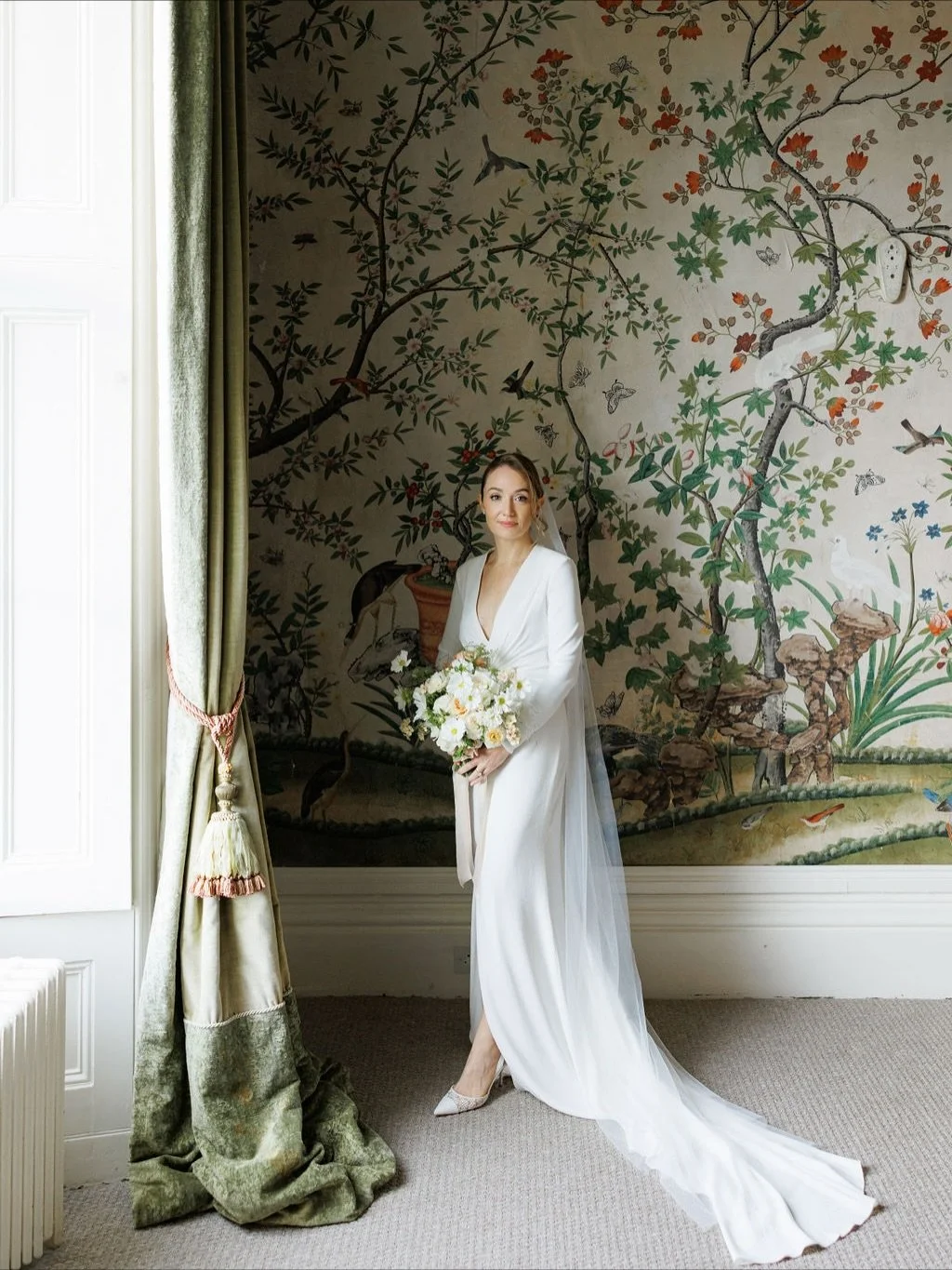 I&rsquo;ve written a blog post all about A&amp;M&rsquo;s quintessentially autumnal wedding day last autumn, expertly planned by @attabara and hosted at @wildernessreserve  Head on over to my journal on my website to read a deep dive into their sumptu