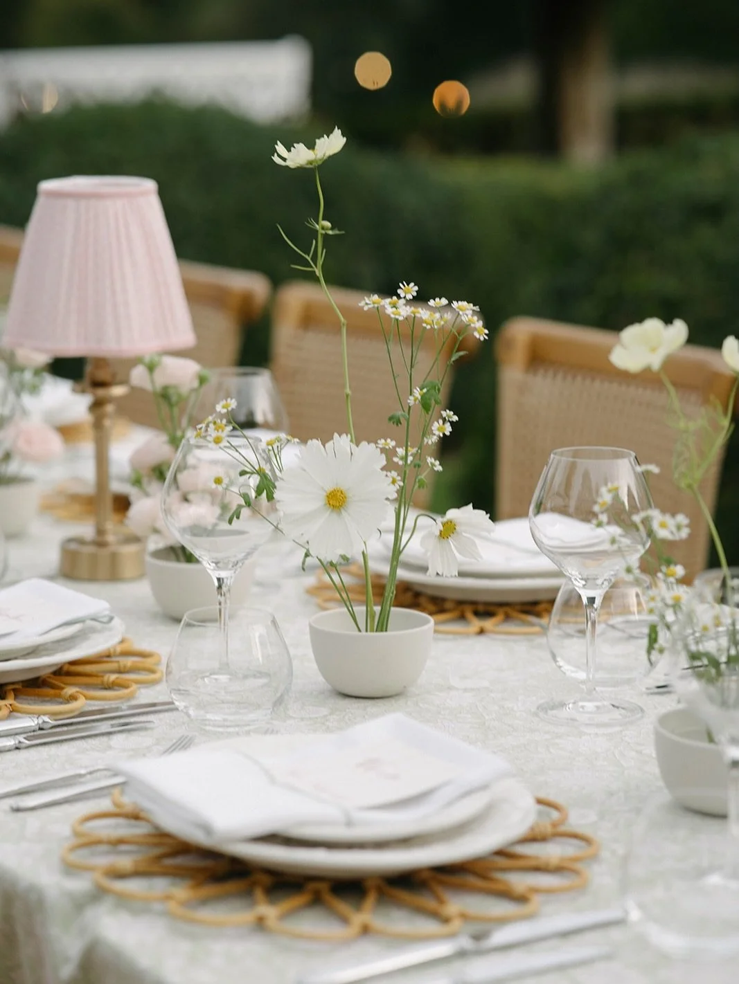 Some days are all about big installations and long hours. and some days look like this; small details, gentle light and a reminder of why I fell in love with flowers in the first place.

Venue @cornwell_manor 
Wedding Planner @attabara 
Photographer 