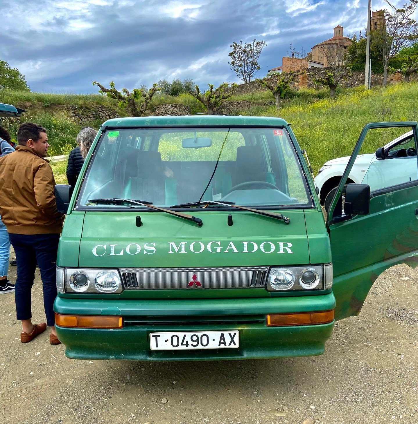 Hop in!!! Clos Mogador @ Action: 

Clos Mogador 'Nelin' Blanc Priorat, Spain 2020
Clos Mogador Priorat, Spain 2020
Clos Mogador Priorat, Spain 2019 
Clos Mogador 'Manyetes' Priorat, Spain 2018 

and other Sara Perez/Rene Barbier projects: 
⑧ La Vinya