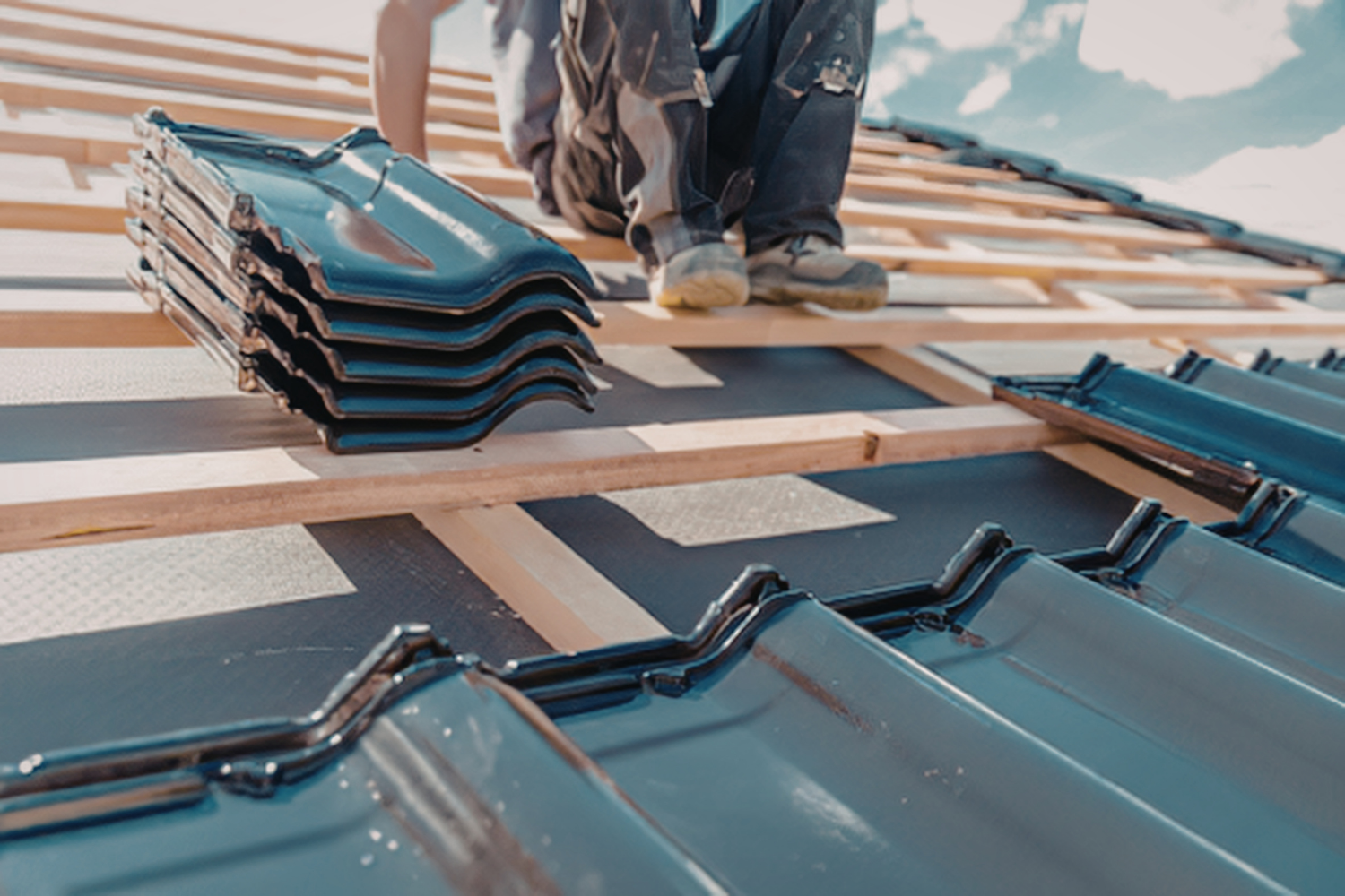 Roof installation stage during a residential construction timeline in Sydney