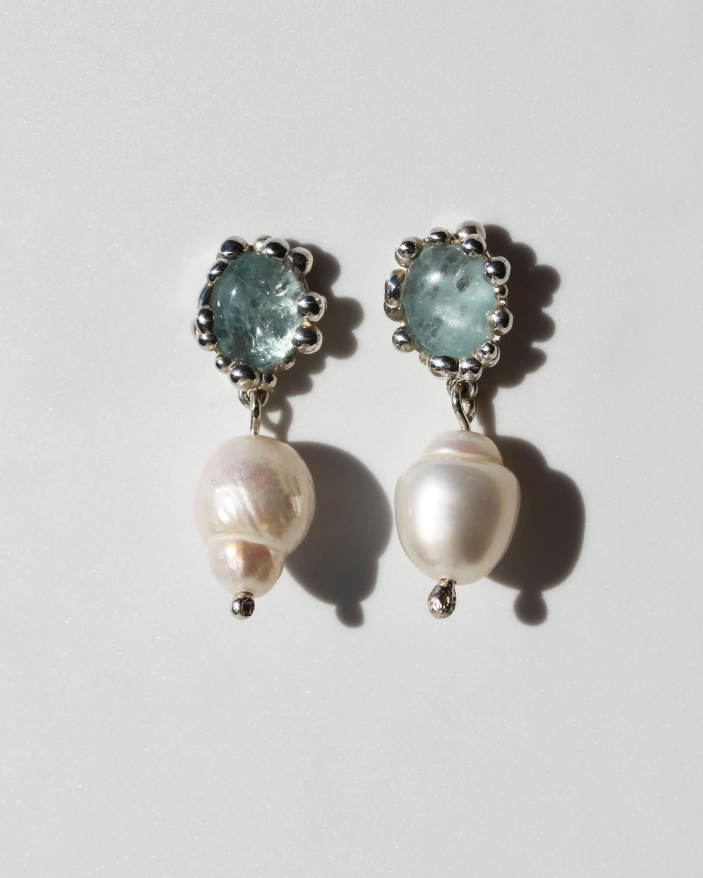 Blobby+Aqua+%26+Pearls+on+white+-+HoH+-+.jpg