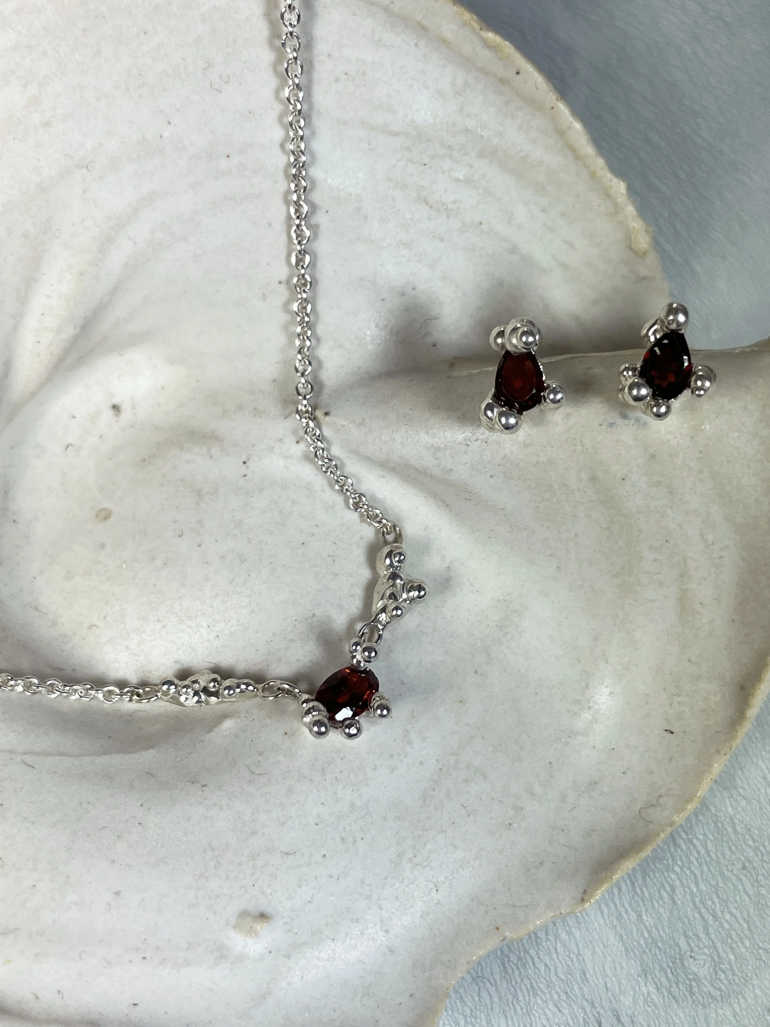Garnet Set in winter - 2 - HoH - .jpg