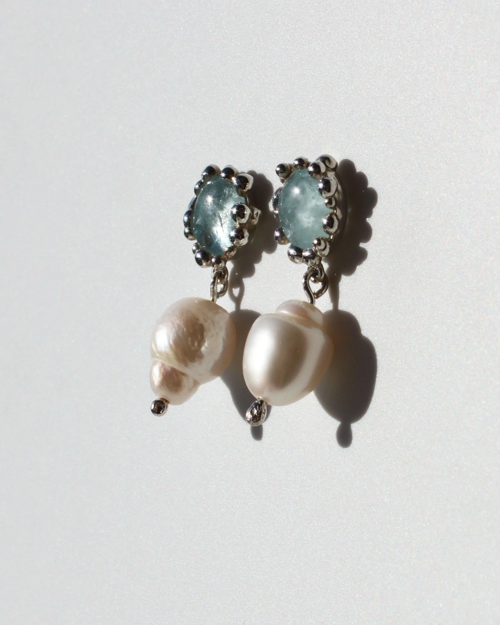 Blobby+Aqua+%26+Pearl+Earrings+from+the+side+on+white+-+portrait+-+HoH+-+.jpg