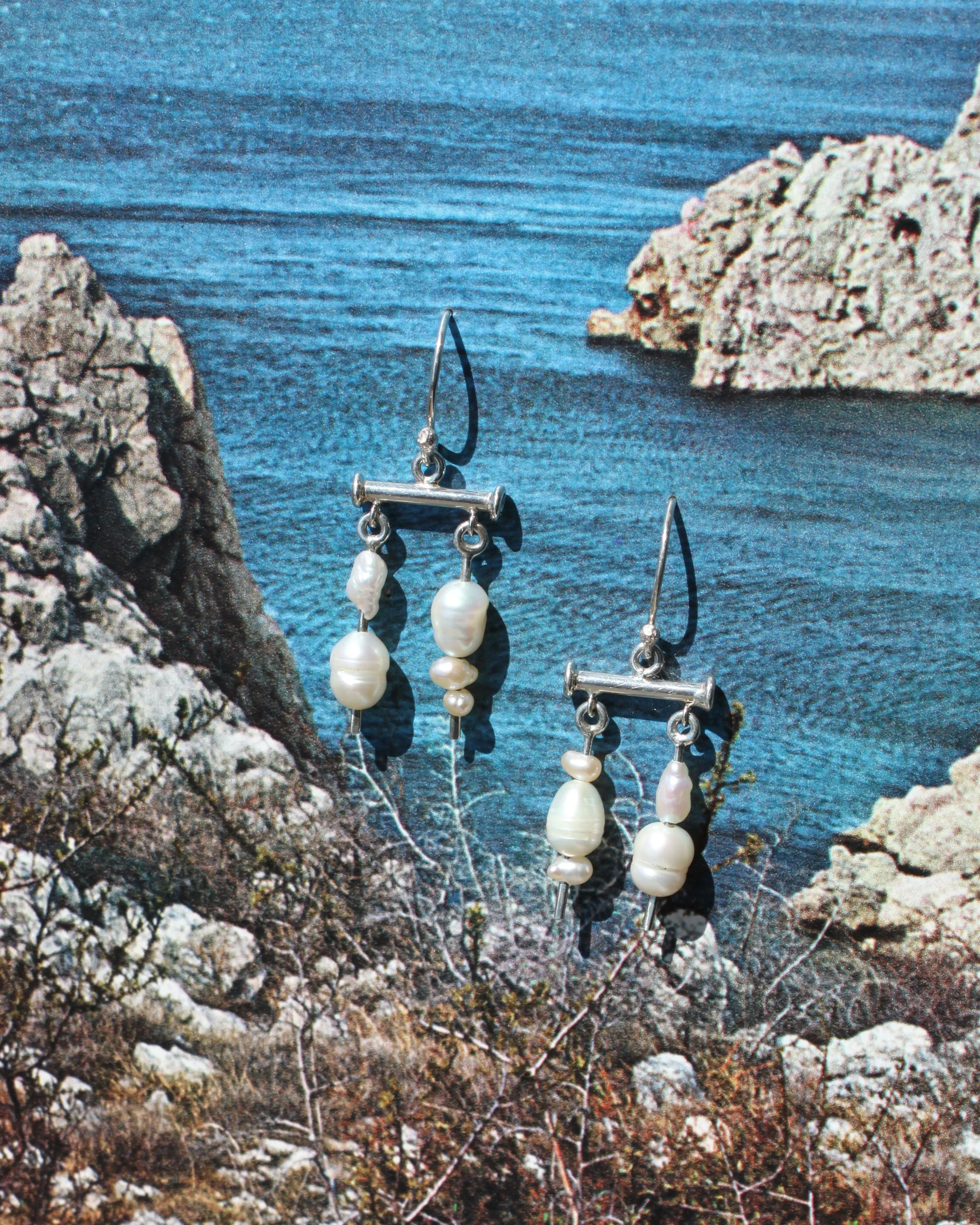 Dancing Pearl Earrings in the sea - Portarit - HoH - .jpg