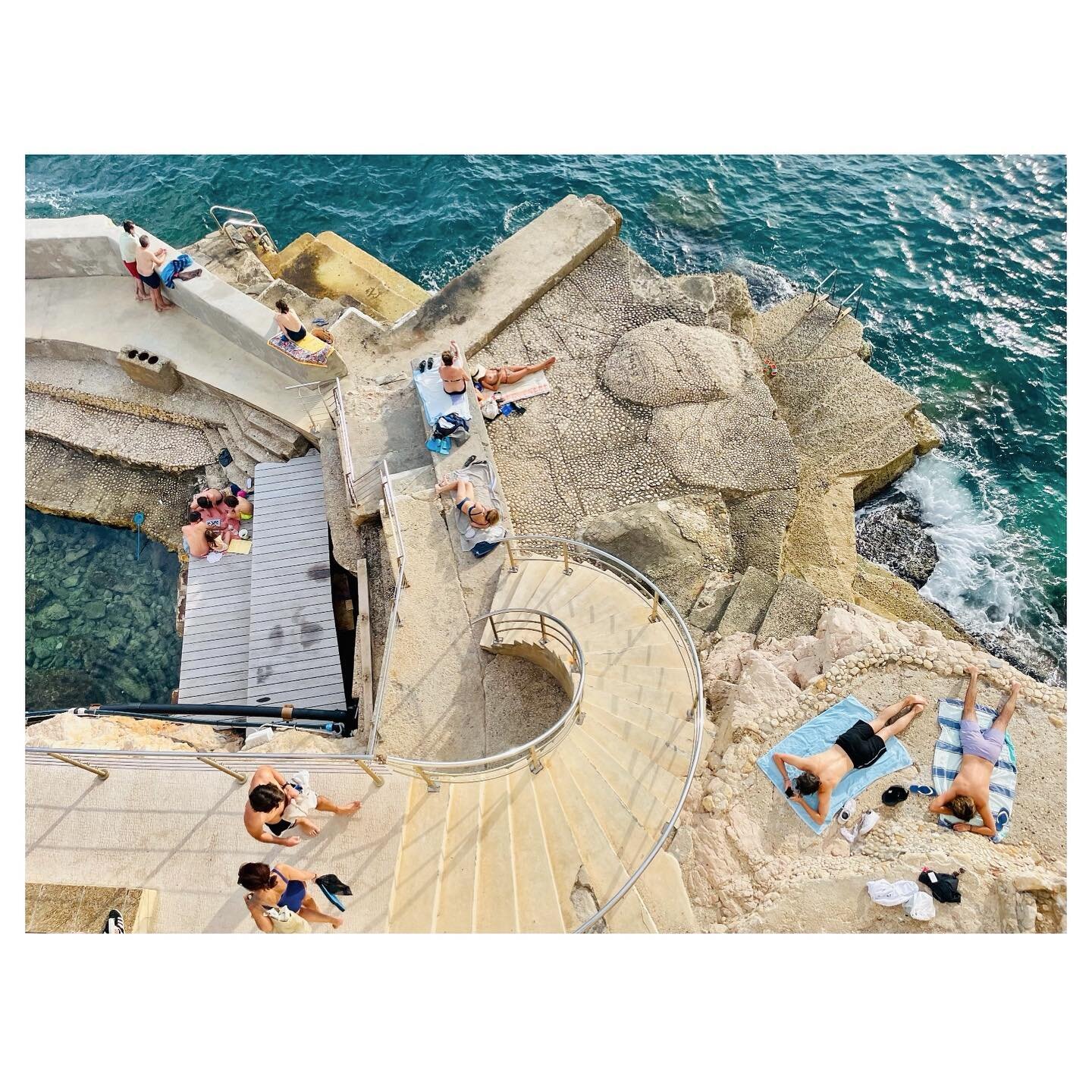 SUMMER TANNING SPOT AT CNM
.
.
.
#cnmarseille 
#lovers #friends #swimming #sealife #summervibes #summerlife #staircase #shadesofblue #shadesofmagic #mediterraneansea #mediterraneanlife #sealovers #seaview #mediterranean #swimmingtime  #marseille #mar