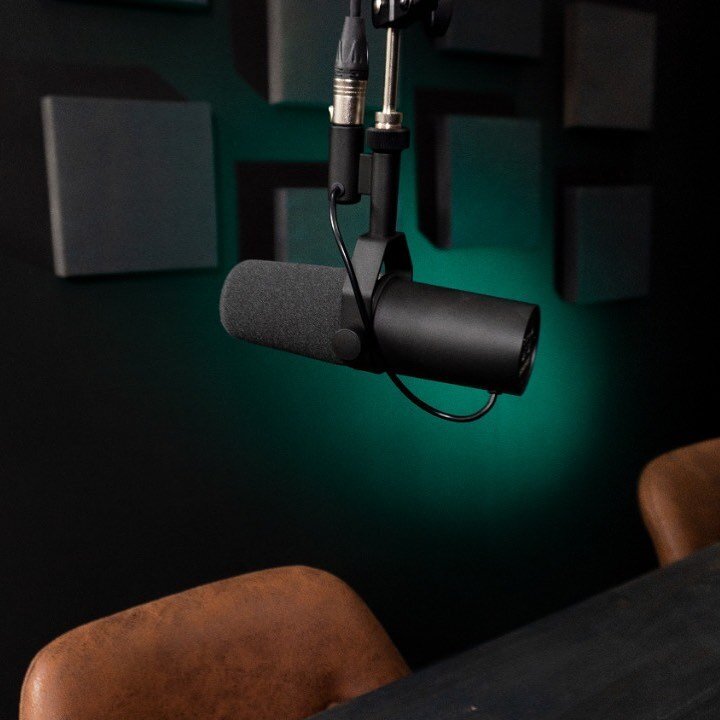 Monday&rsquo;s are always a good day to mix it up, what are you listening to this week? 

BTDubs, the @shure SM7B&rsquo;s are looking so sweet in studio today&hellip; #shuresouthafrica #shuresa #shureforyou