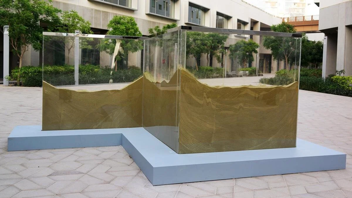 View of the sculpture from the front