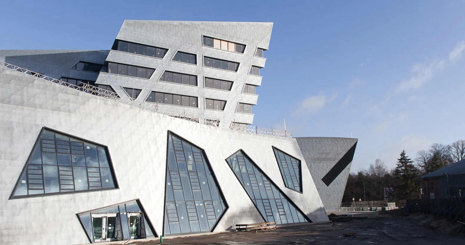 New faculty positions in sustainability at Leuphana University