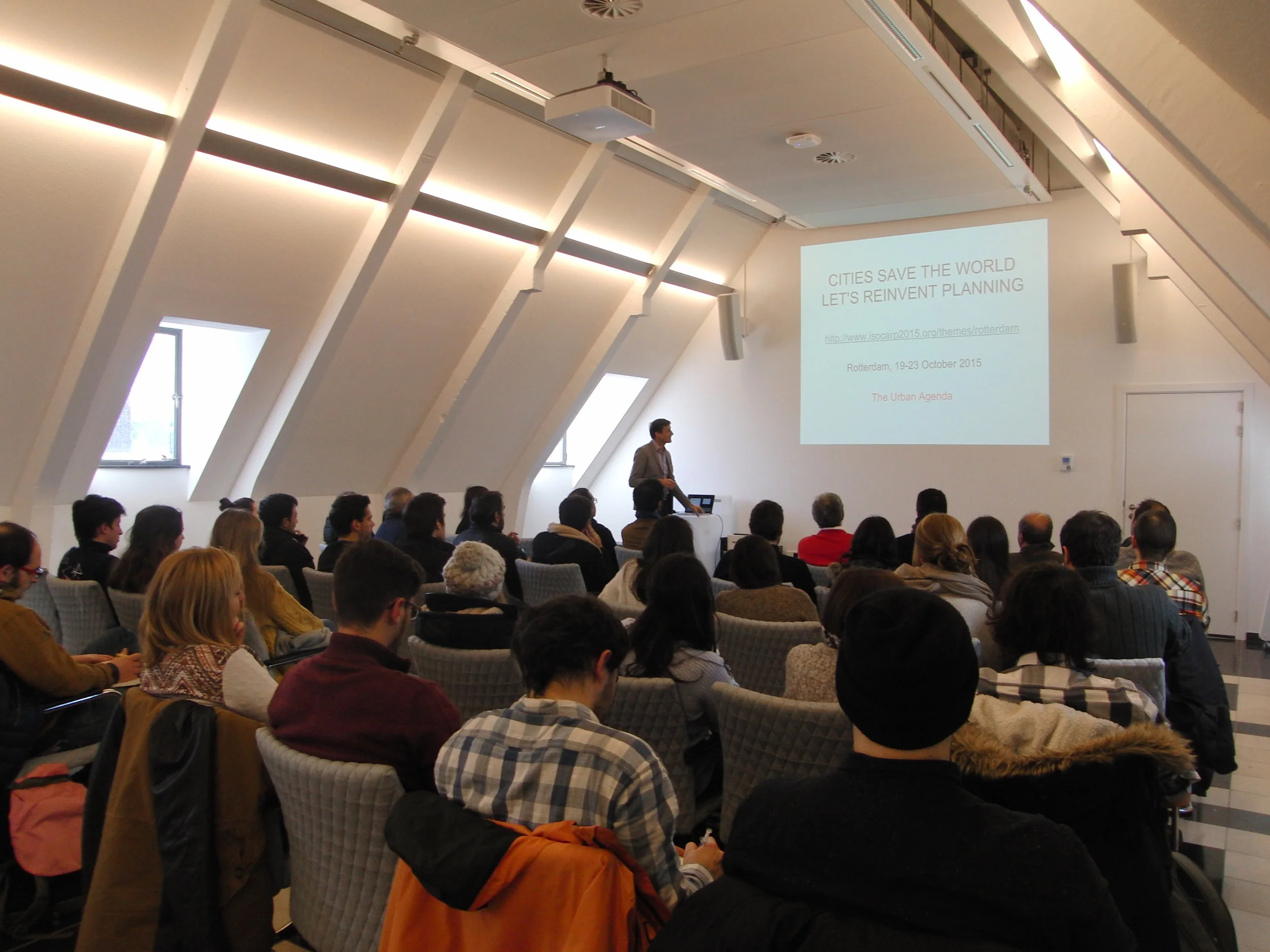 Estancia – Seminario Rotterdam: la construcción de la ciudad desde los hitos y el espacio público