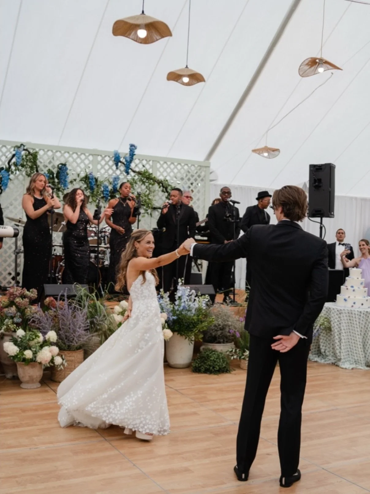 When the backdrop feels like it was made for the Cape.🪻Our lattice stage backdrop, laced with coastal blooms, brought just the right touch of seaside charm to C+J&rsquo;s first dance. 

Can we hit pause on these summer nights?!

Photo credit: @jaime