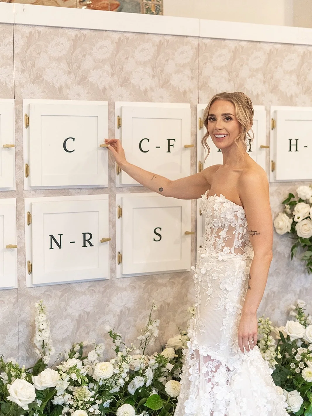 Main character activity: opening random doors pretending you&rsquo;re &ldquo;looking for your table.&rdquo; 😉

Creative Team: @the.real.m2photo, @jessicahennesseyweddings, @beautyy_by_lo, @gye.band, @peakeventservices, @willowtreefilms, @willowdalee