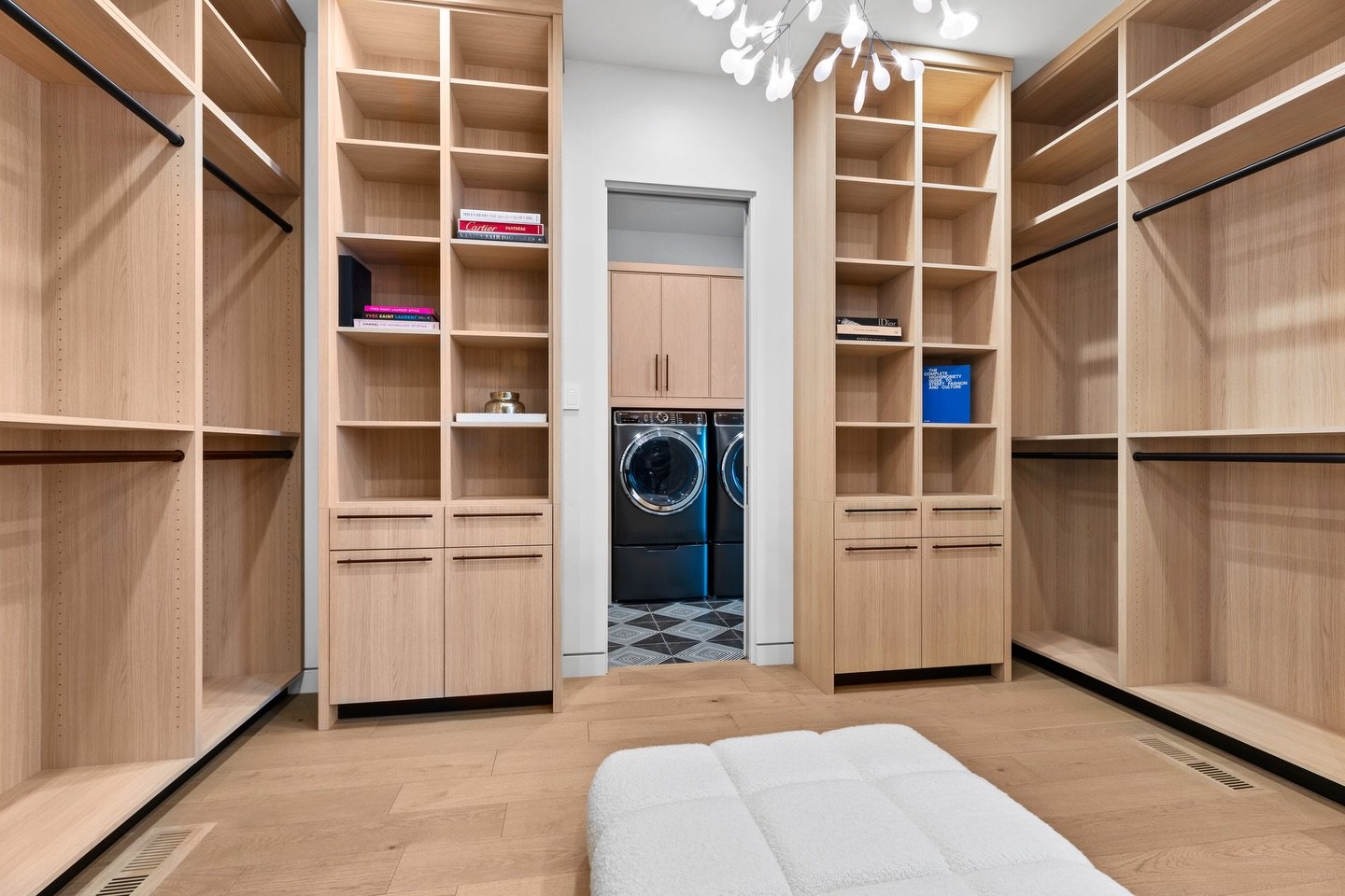 When storage meets workflow. A closet seamlessly connected to the laundry room for effortless organization ✨

#customcabinetry #customhomes #homeinteriors #utah #stgeorgeutah