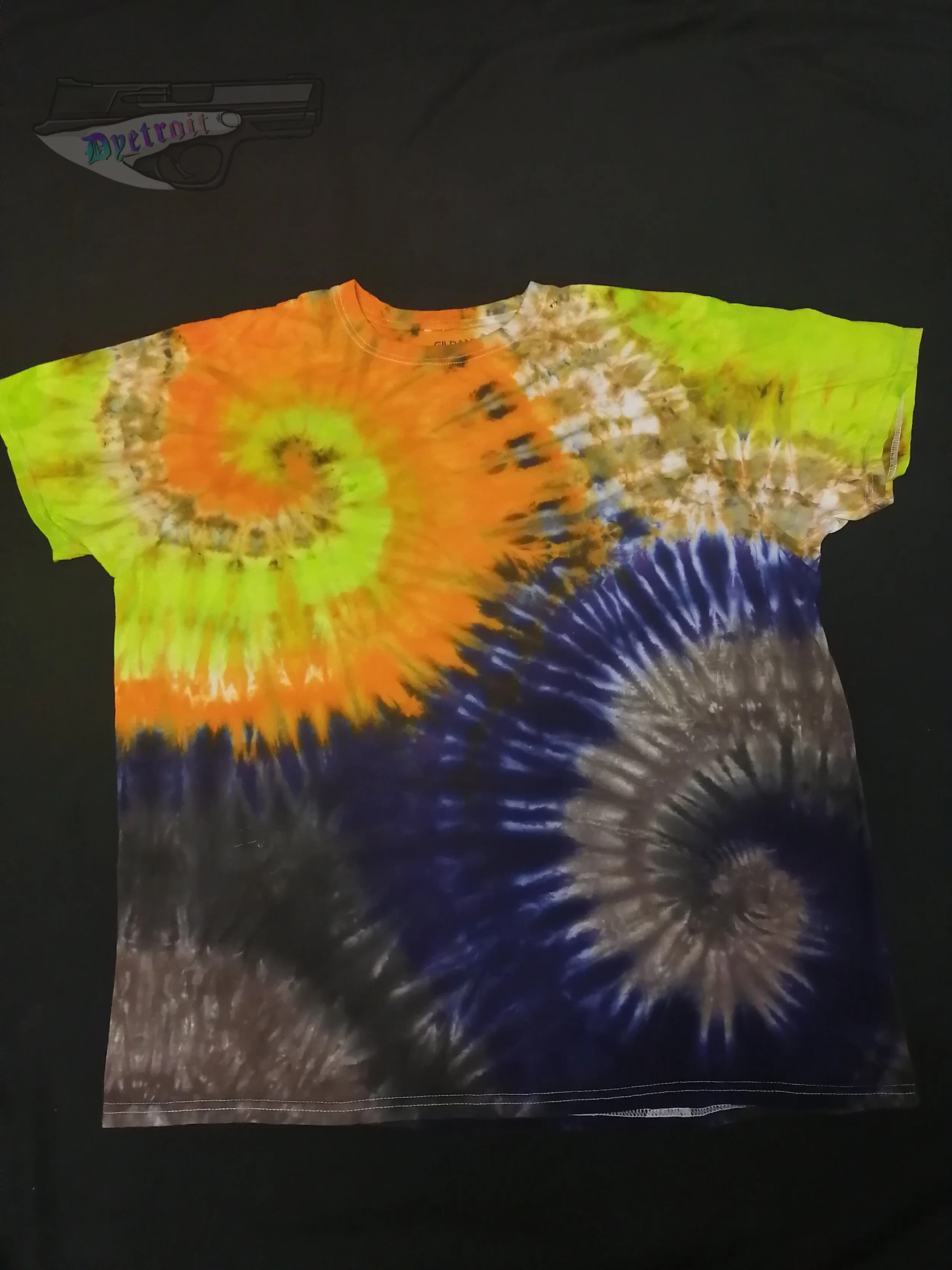 Opposites Attract- dual swirl (Men's Extra Large