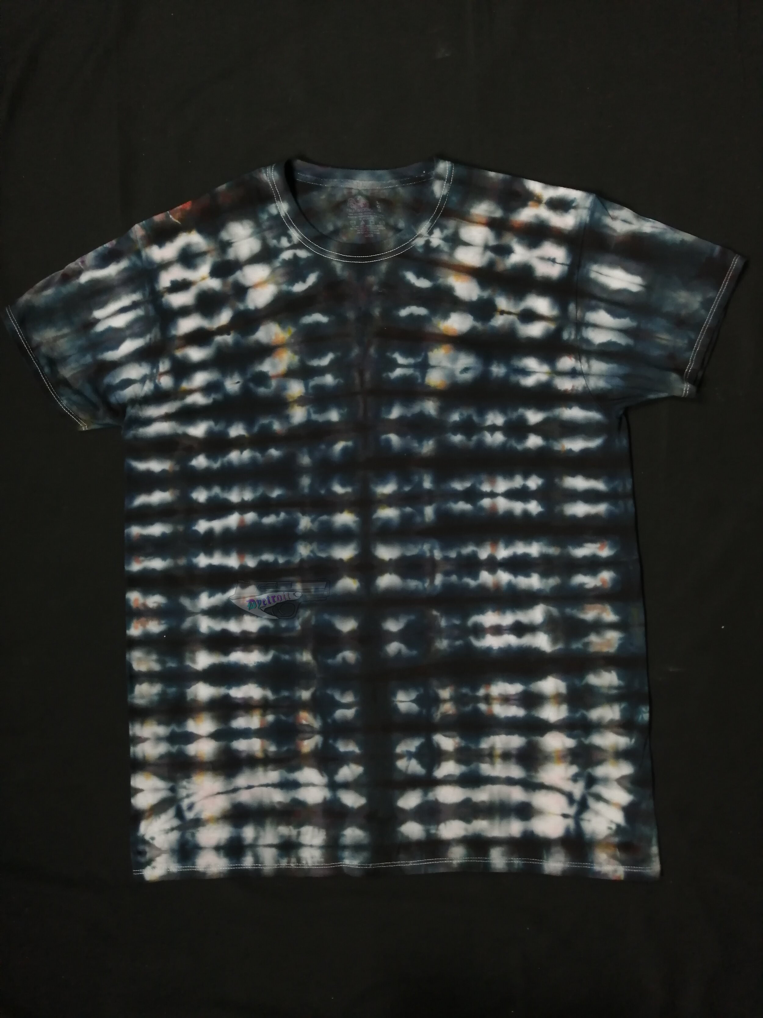 Dark Symmetrical (LG)