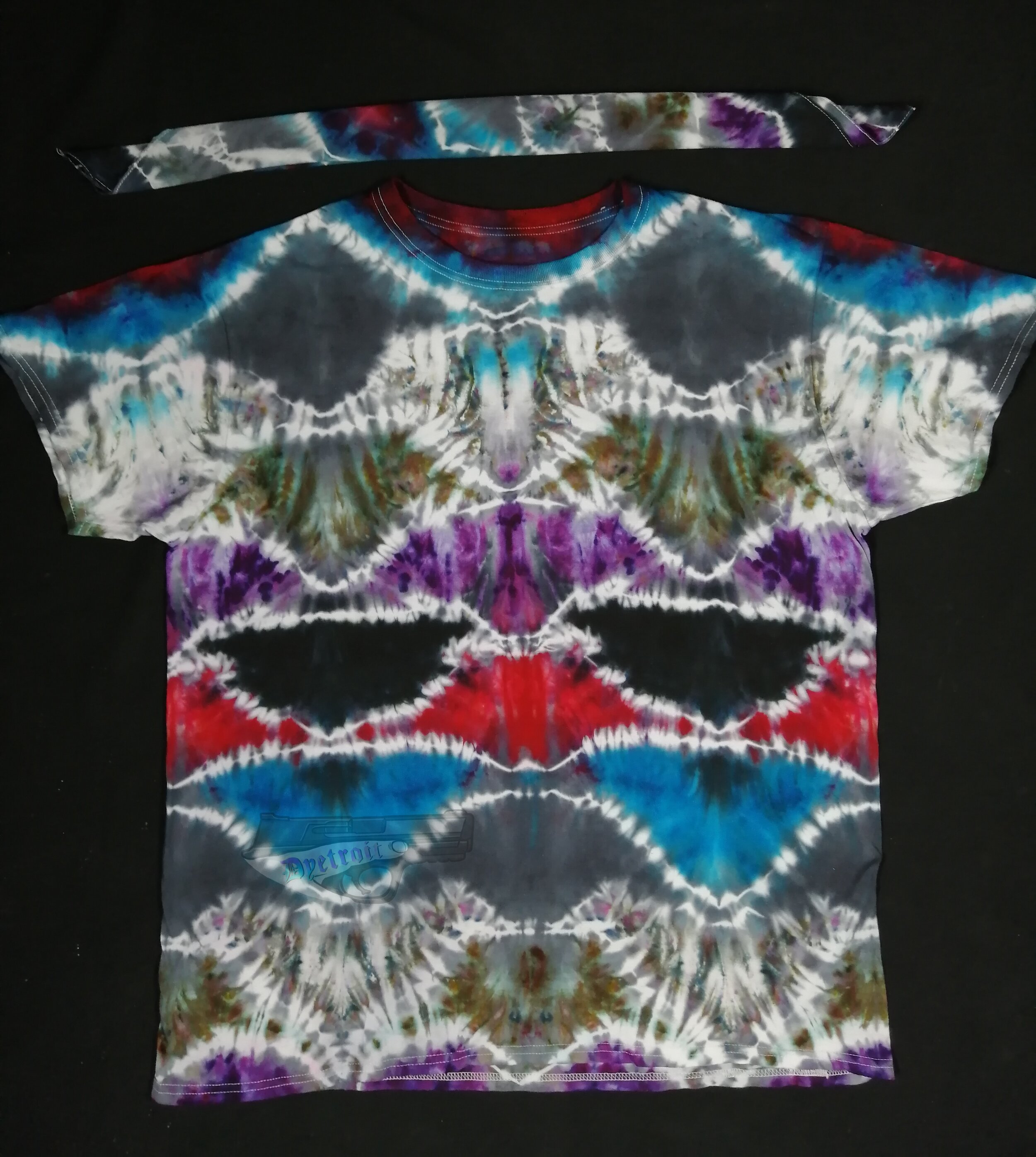 Scales shirt &amp; bandana combo (XL)