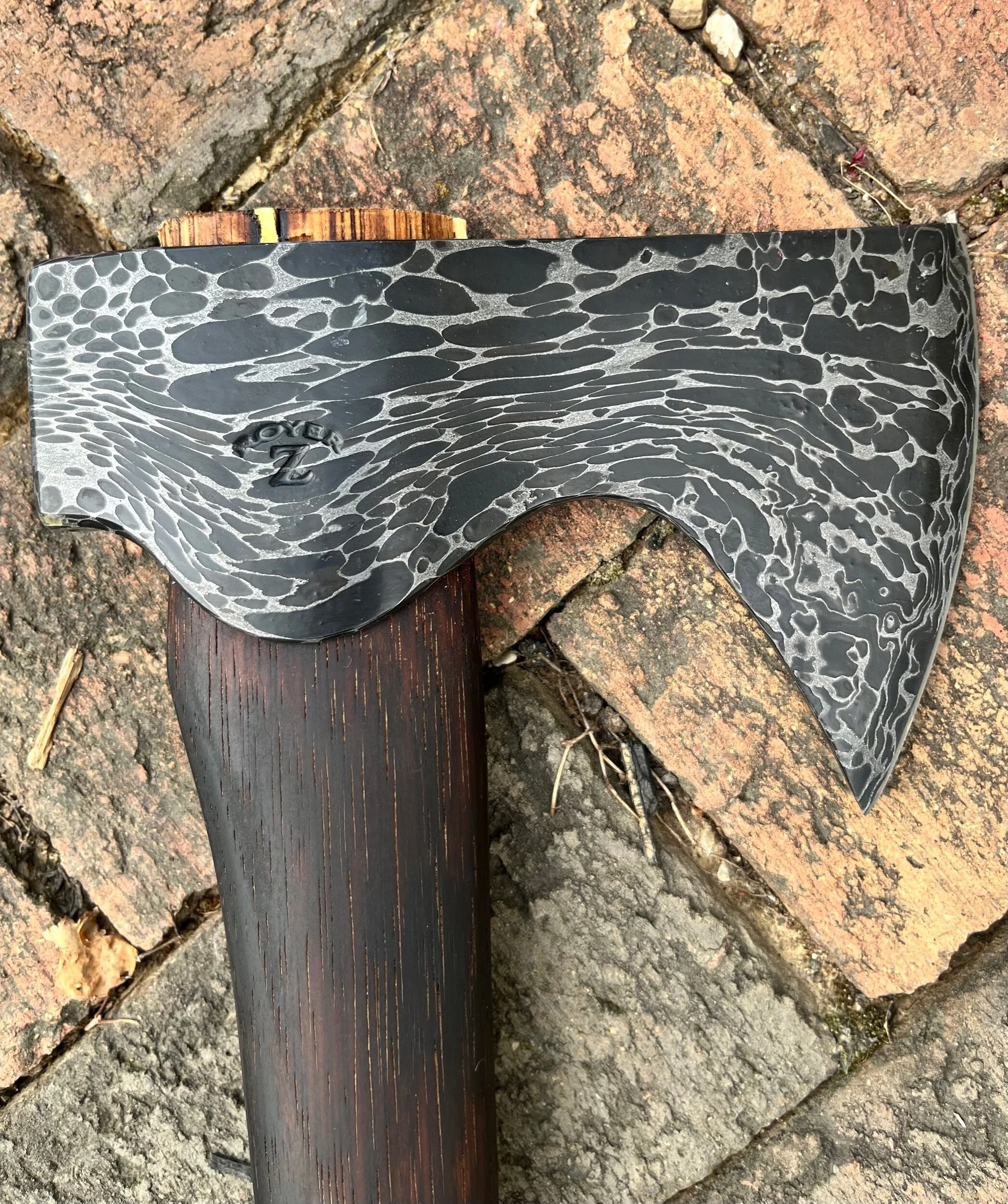 E6469CA4-C333-49CB-B53E-3D09E1E23DC6