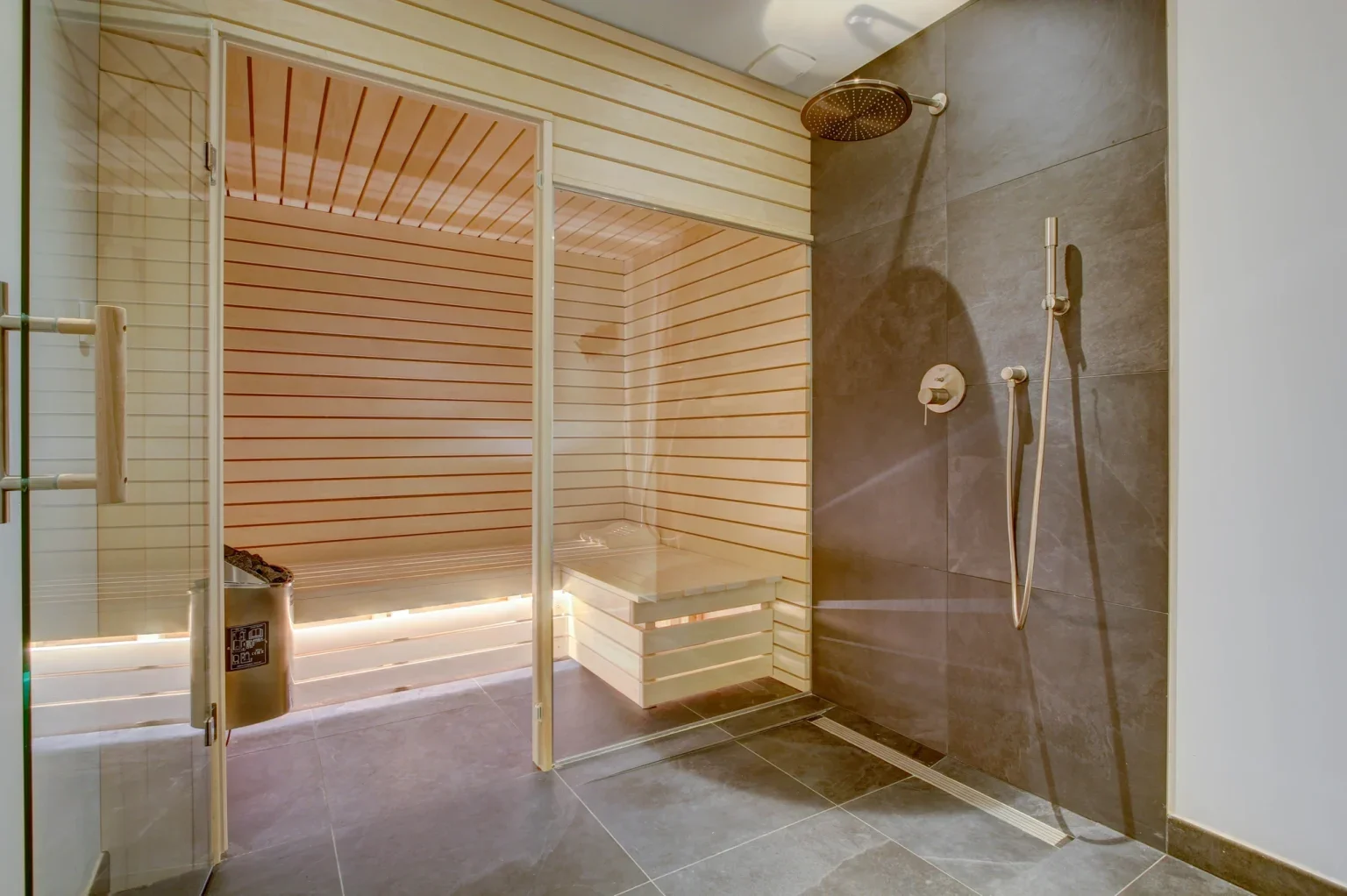 Elevation-Alps-Yukinko-Sauna--1536x1022.webp