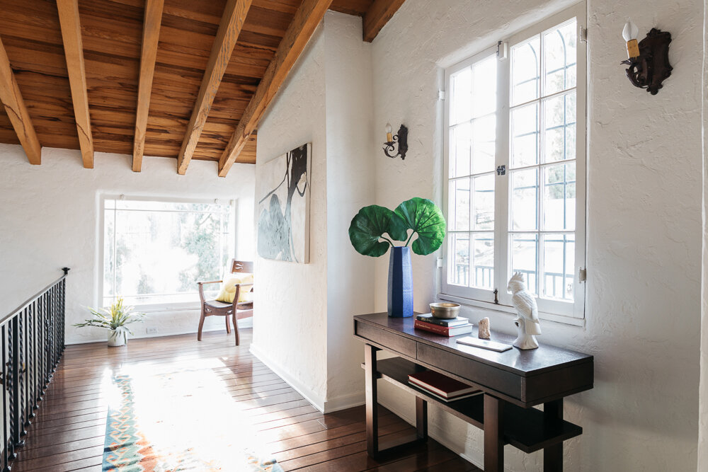 2752 Hollyridge MLS - virtuallyherestudios.com-3.jpg