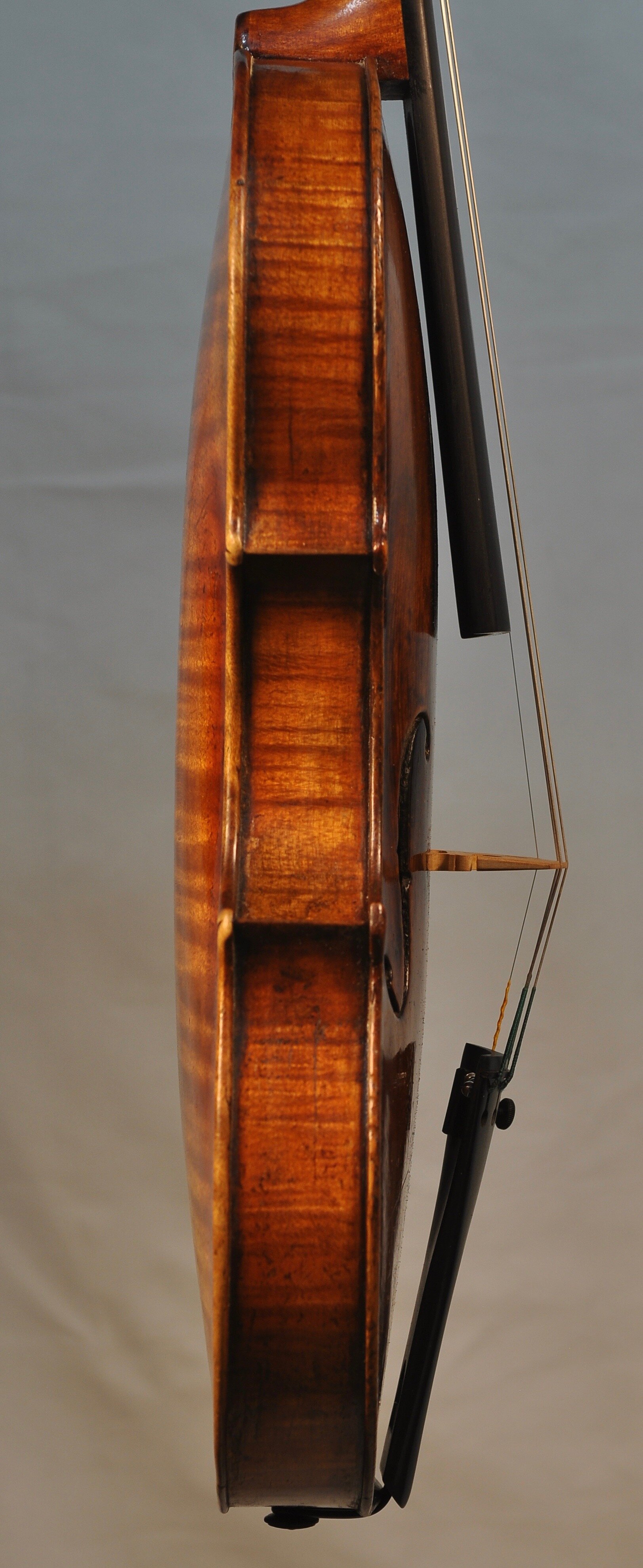 A violin with ribs by Carlo Ferdinando Landolfi, c. 1750