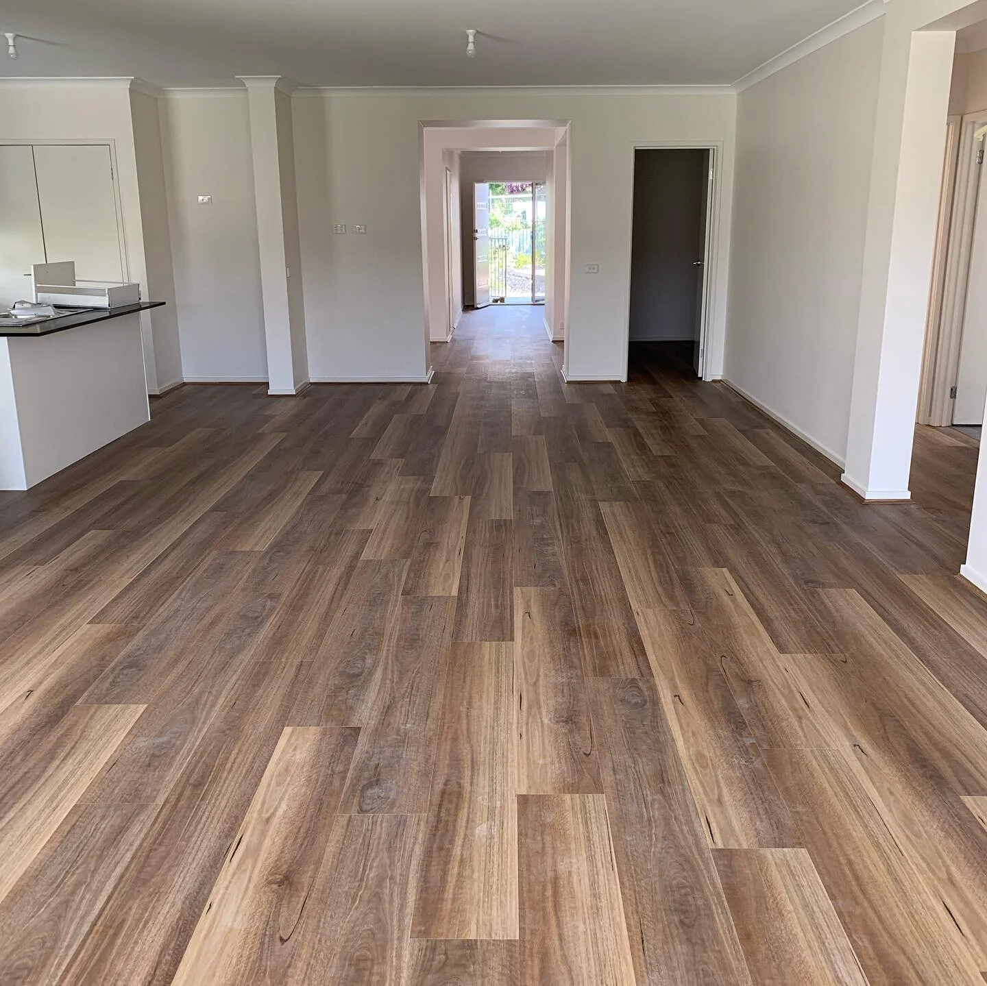 Supply and Install SPC Hybrid floor board 
#blackcattimberflooring #blackcatfloors #floorboards #hybridflooring #floatingfloor #flooringsupplier #floorexperts #floorinstallation #floorlayers #homedecor #homeinterior #interiordesign #homeimprovement #