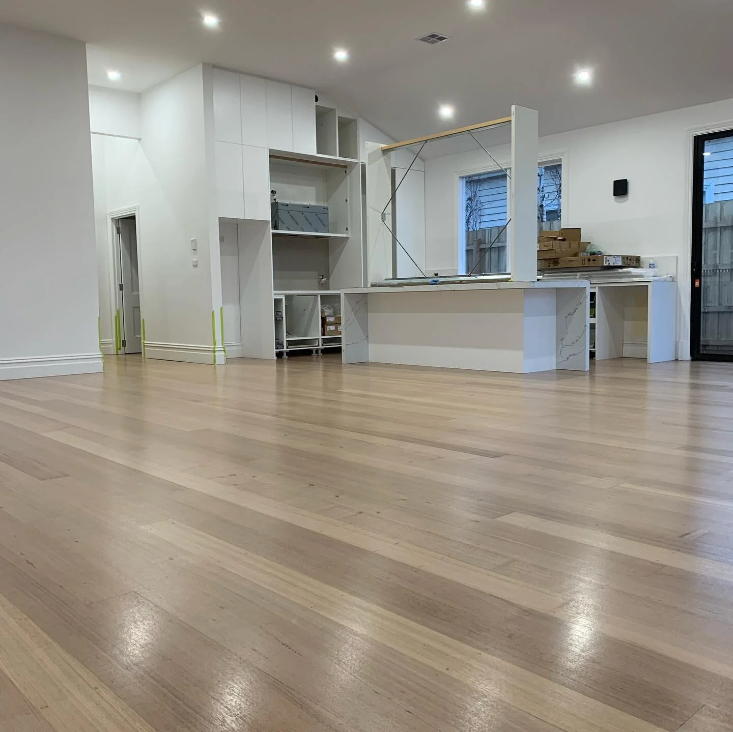Customised water based tint on Tasmanian oak
#blackcattimberflooring #blackcatfloors #timberflooringmelbourne #floorsandingmelbourne #floorpolishing #flooringexpert #flooringleaders #tasoak #waterbased #tint #flooringcontractors #Ansom_PTY

www.black
