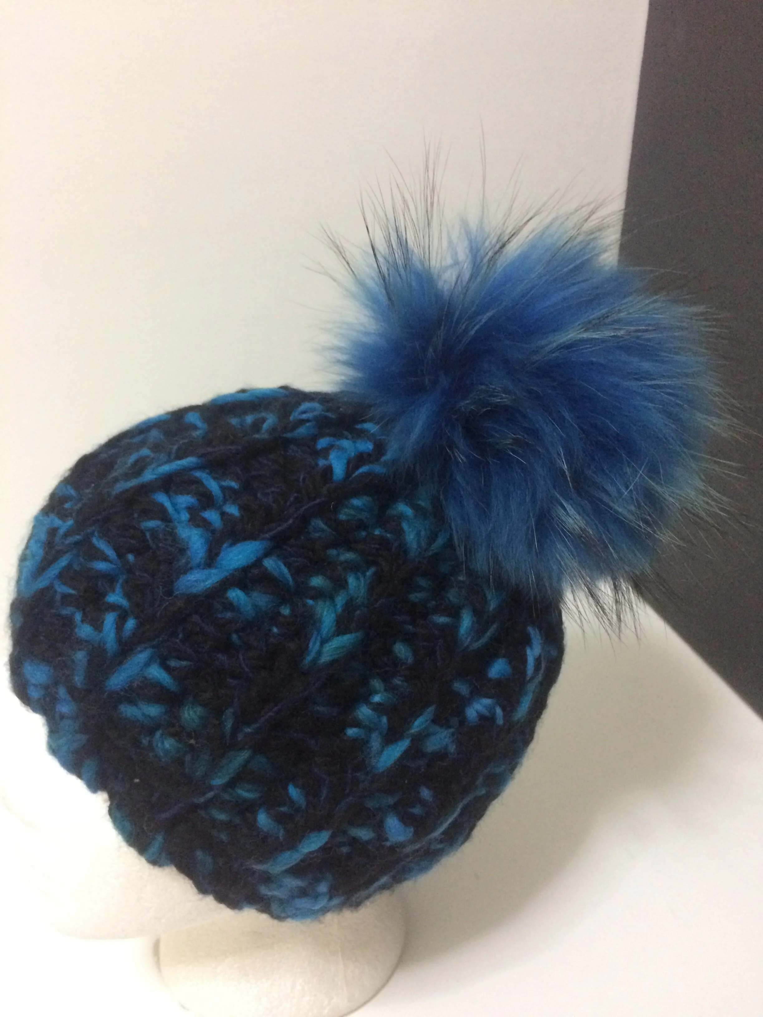 Chunky  Hat, Bulky Ribbed Hat,  Wool with  Removable Real Raccoon Fur Pompom